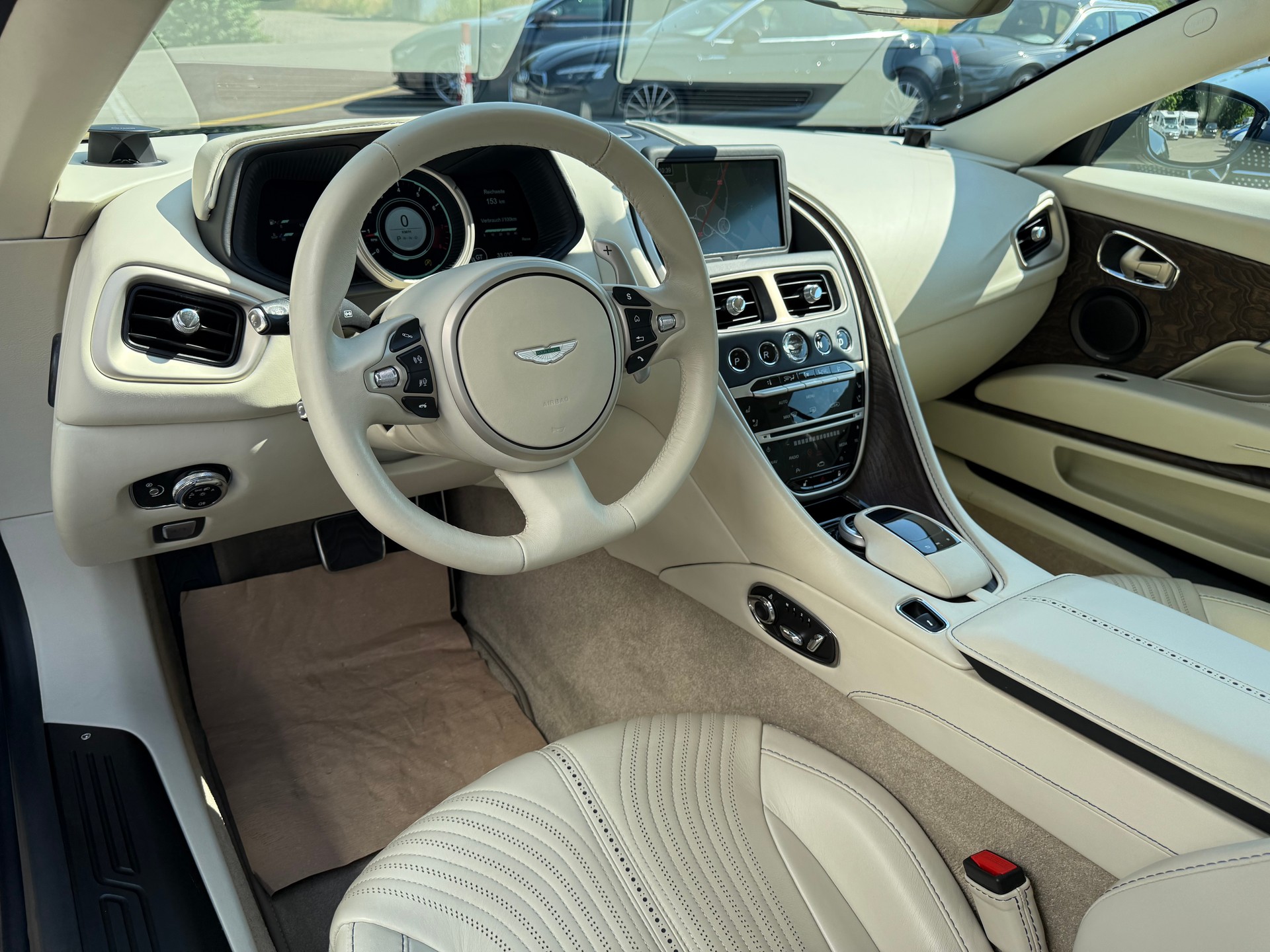 ASTON MARTIN DB11 V12 Touchtronic 3-image-12