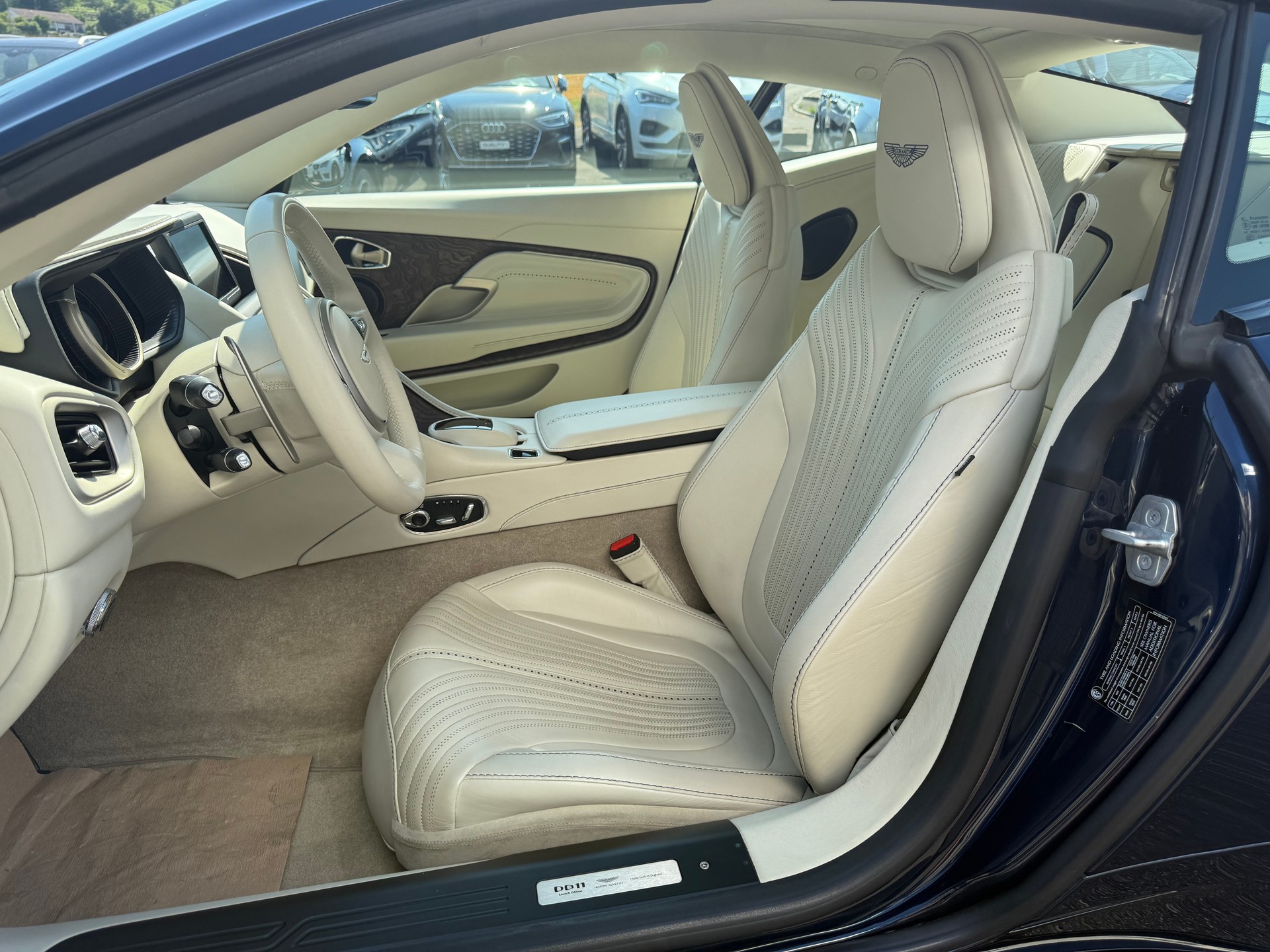 ASTON MARTIN DB11 V12 Touchtronic 3-image-14