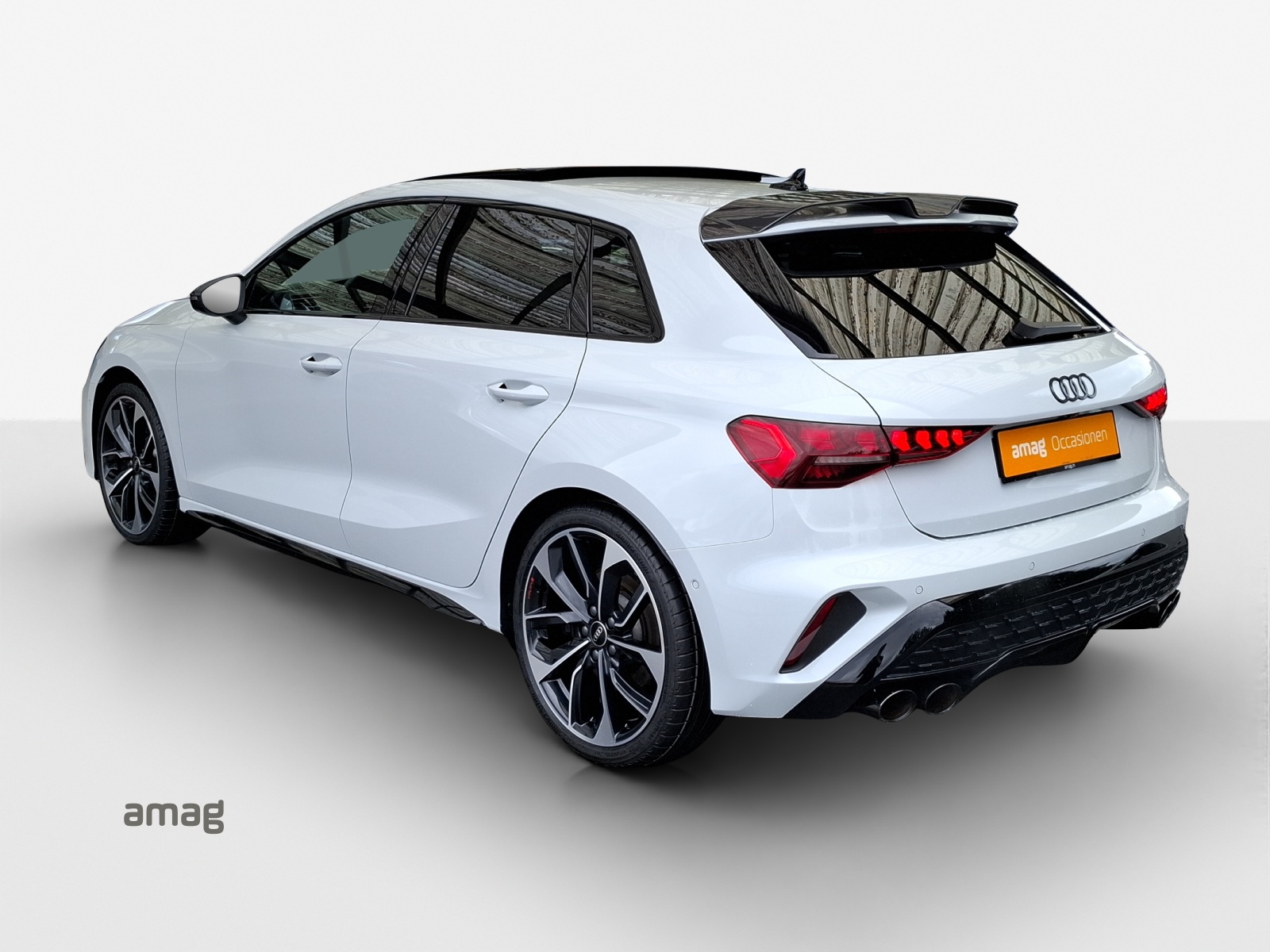 AUDI S3 Sportback 2.0 TFSI quattro-showroom-element-2
