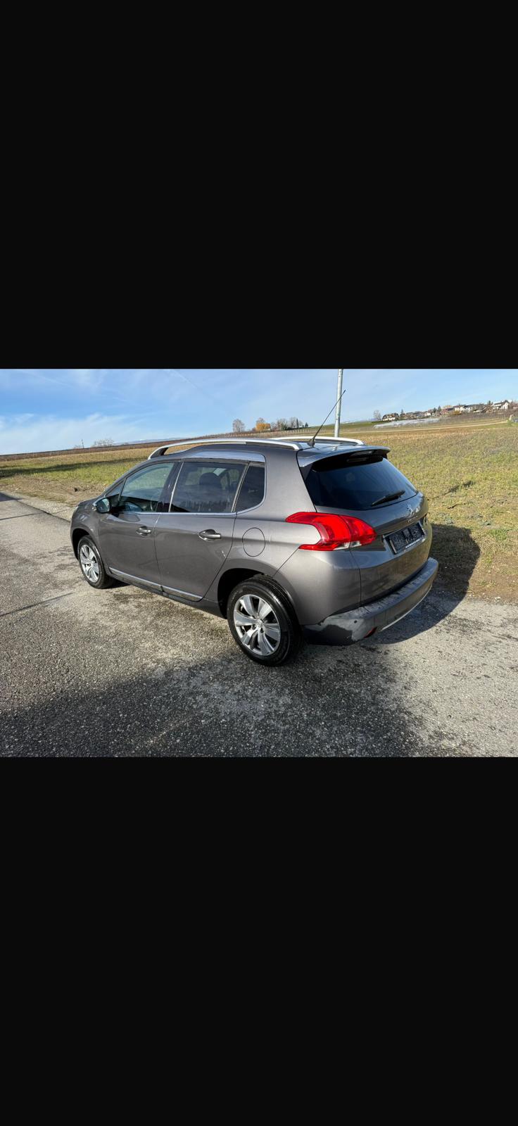 PEUGEOT 2008 1.2 PureTech Active-showroom-element-3