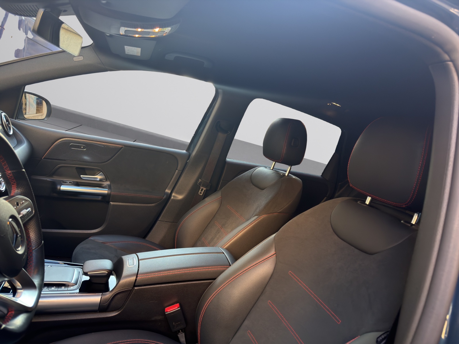 Image MERCEDES-BENZ B-200 B 200 4Matic AMG Line