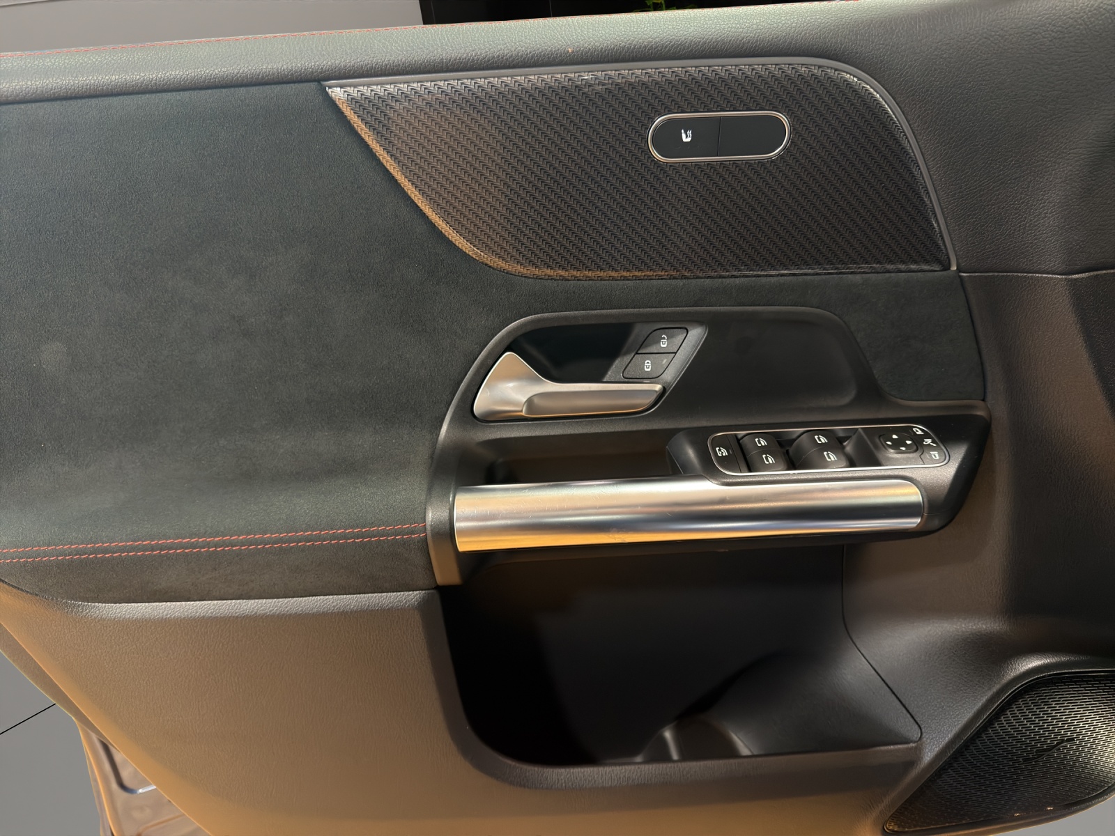 Image MERCEDES-BENZ B-200 B 200 4Matic AMG Line