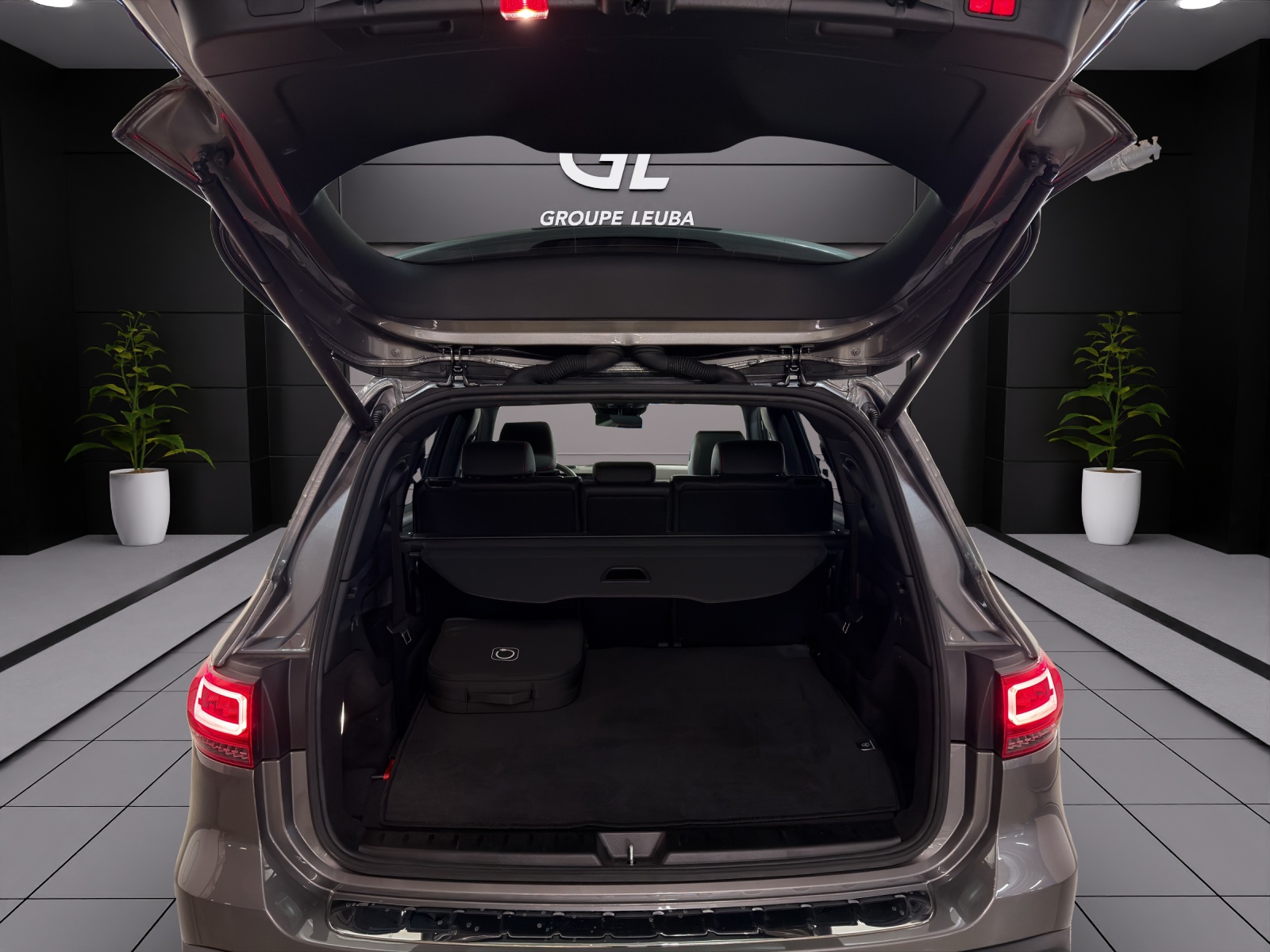 Image MERCEDES-BENZ EQB-350 EQB 350 66,5 kWh 4Matic Swiss Star