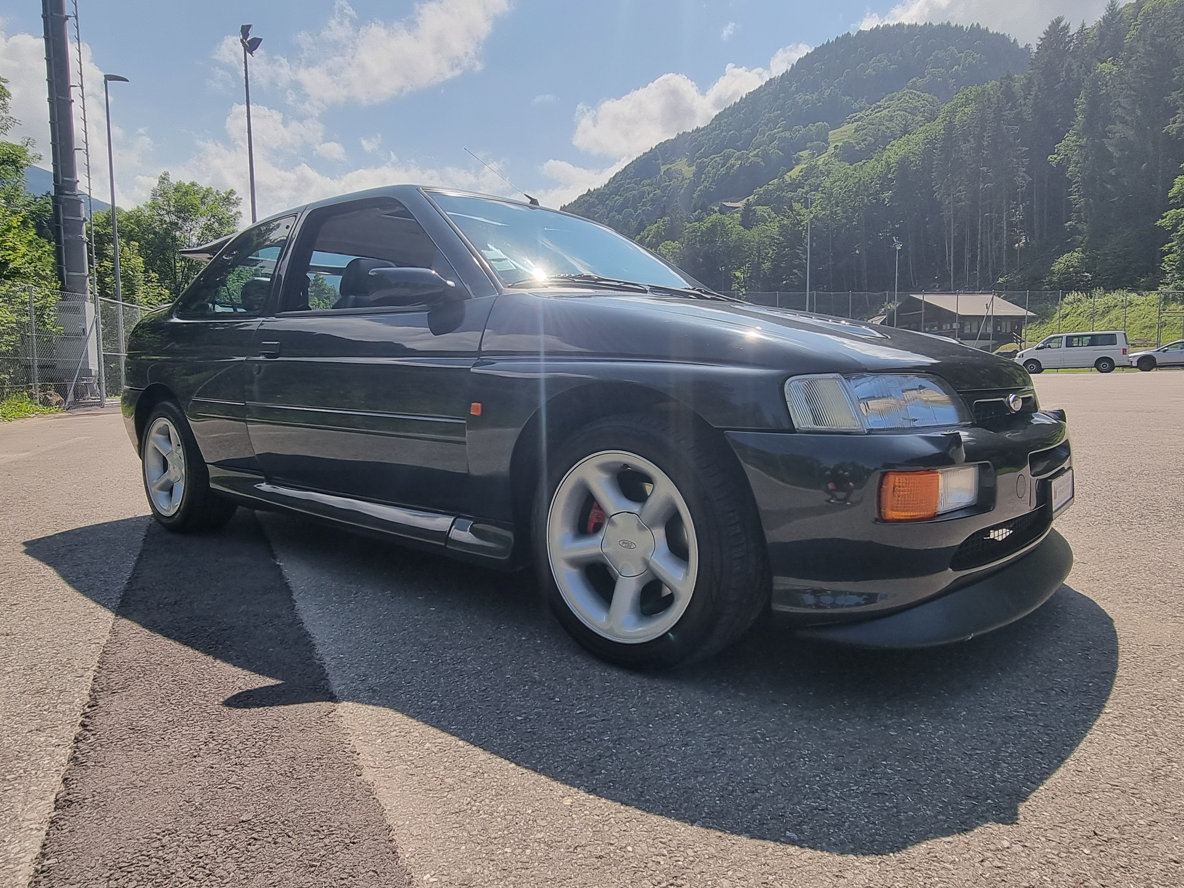 FORD Escort 2.0i RS (Limousine) Ford FORD Escort 2.0i RS (Limousine)