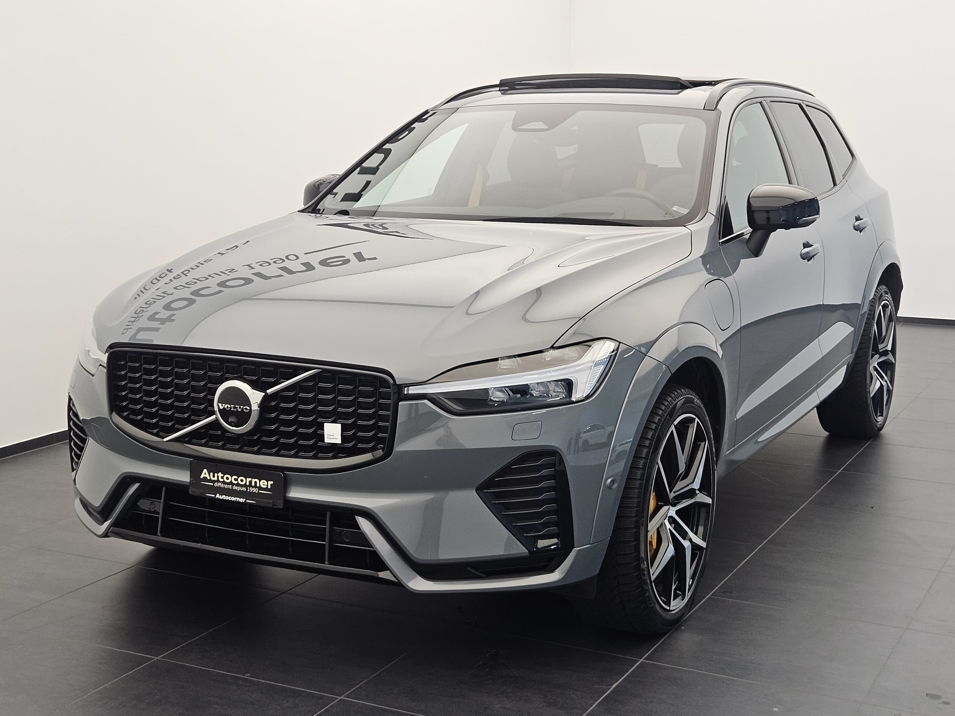 VOLVO XC60 T8 eAWD Polestar Geartronic-showroom-element-2