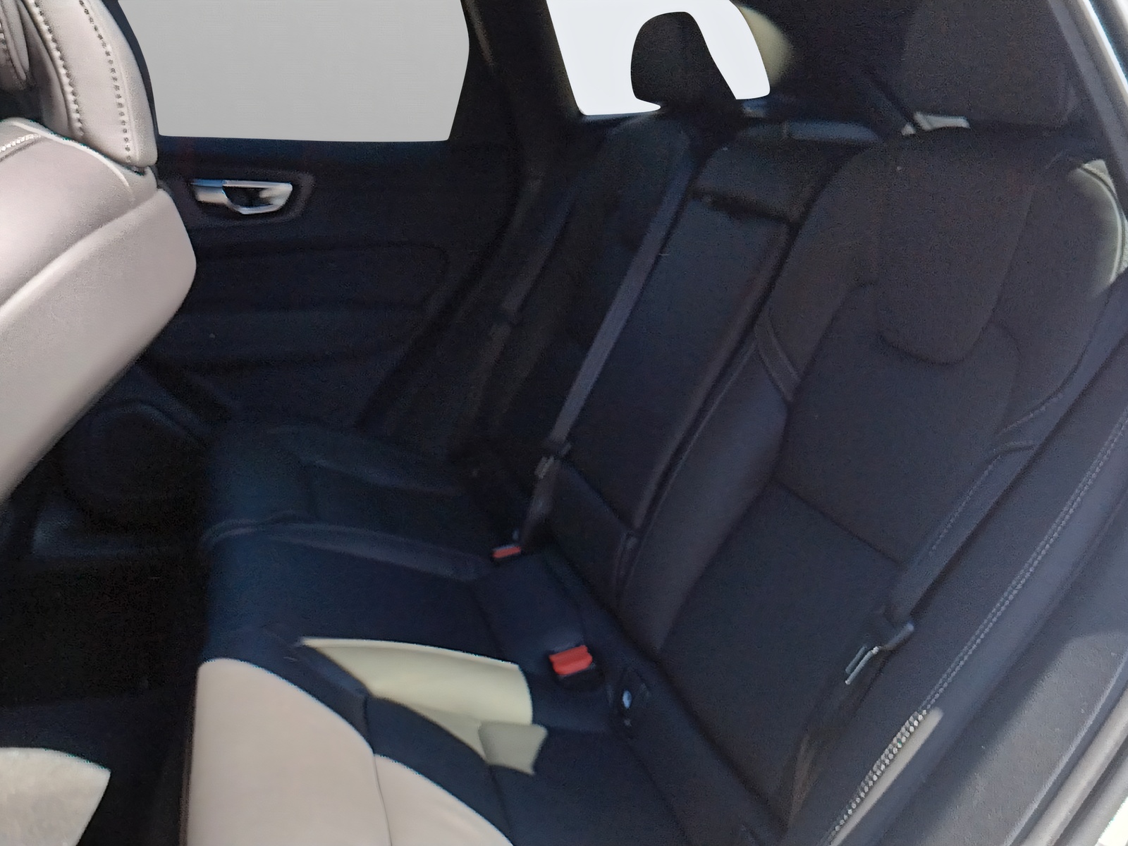 Image VOLVO XC60 XC60 2.0 B5 MH Black Edition AWD