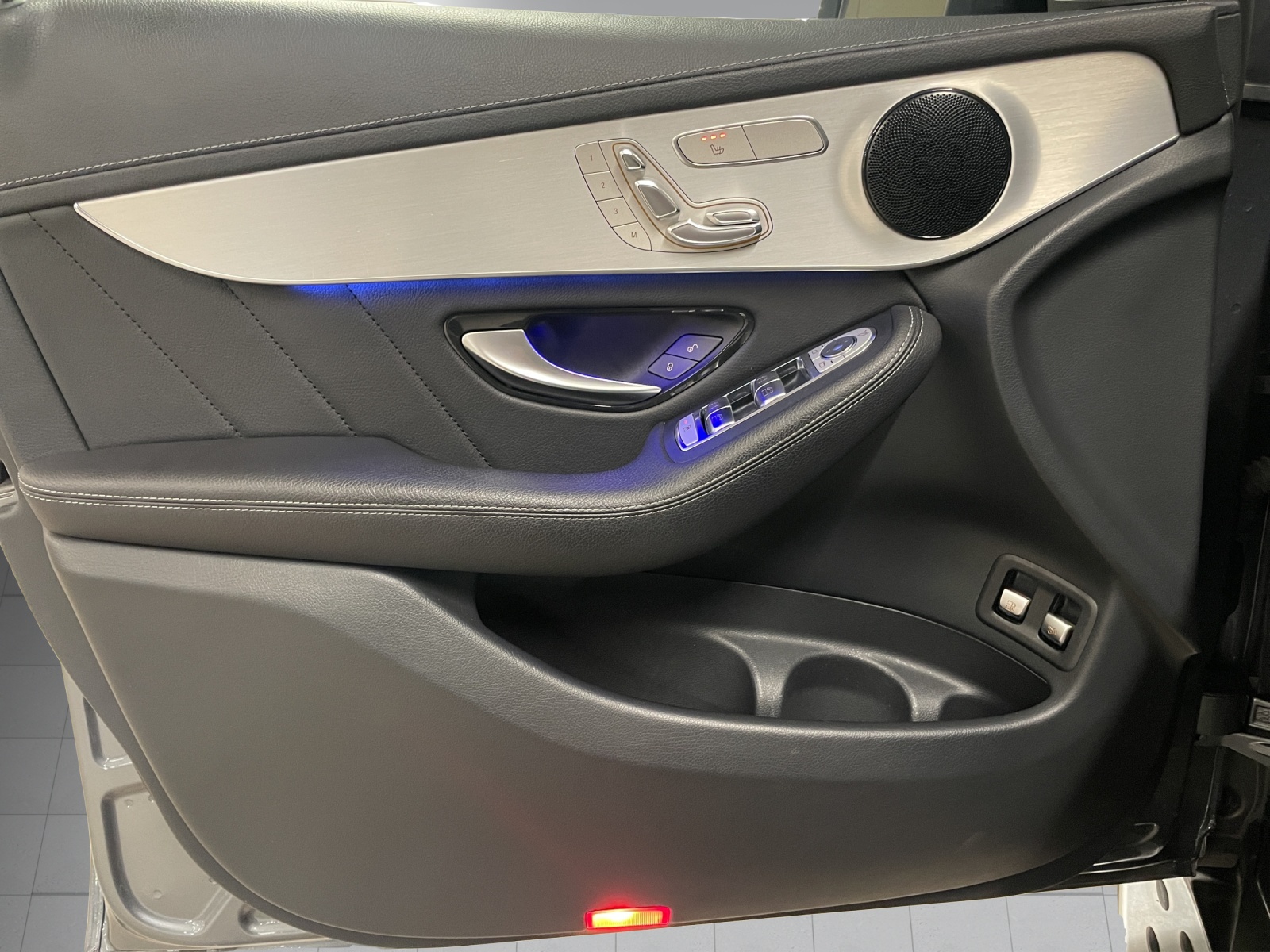 Image MERCEDES-BENZ GLC-300 GLC 300 e AMG Line 4Matic