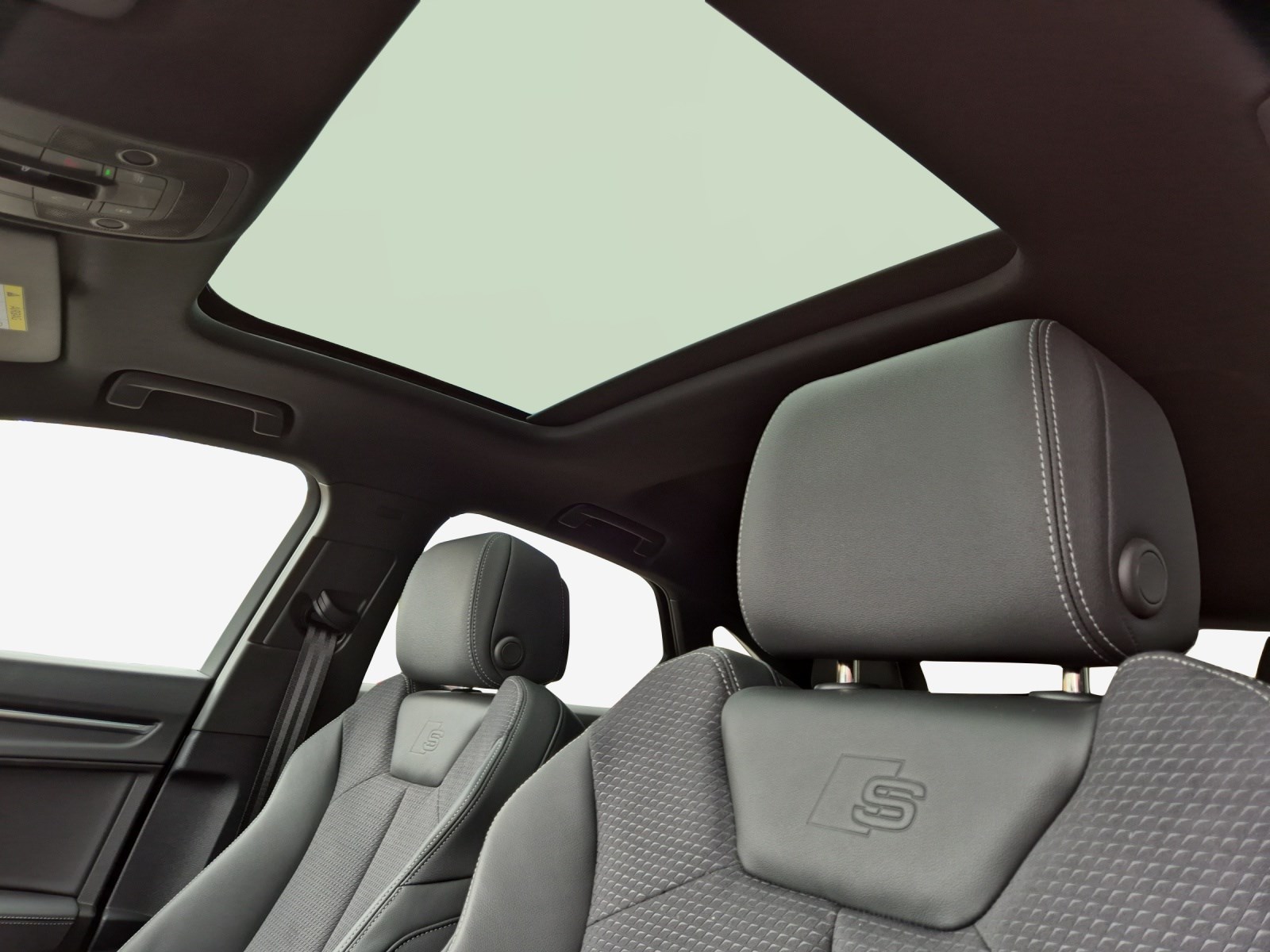 AUDI Q3 Sportback 45 TFSI S line quattro-image-11