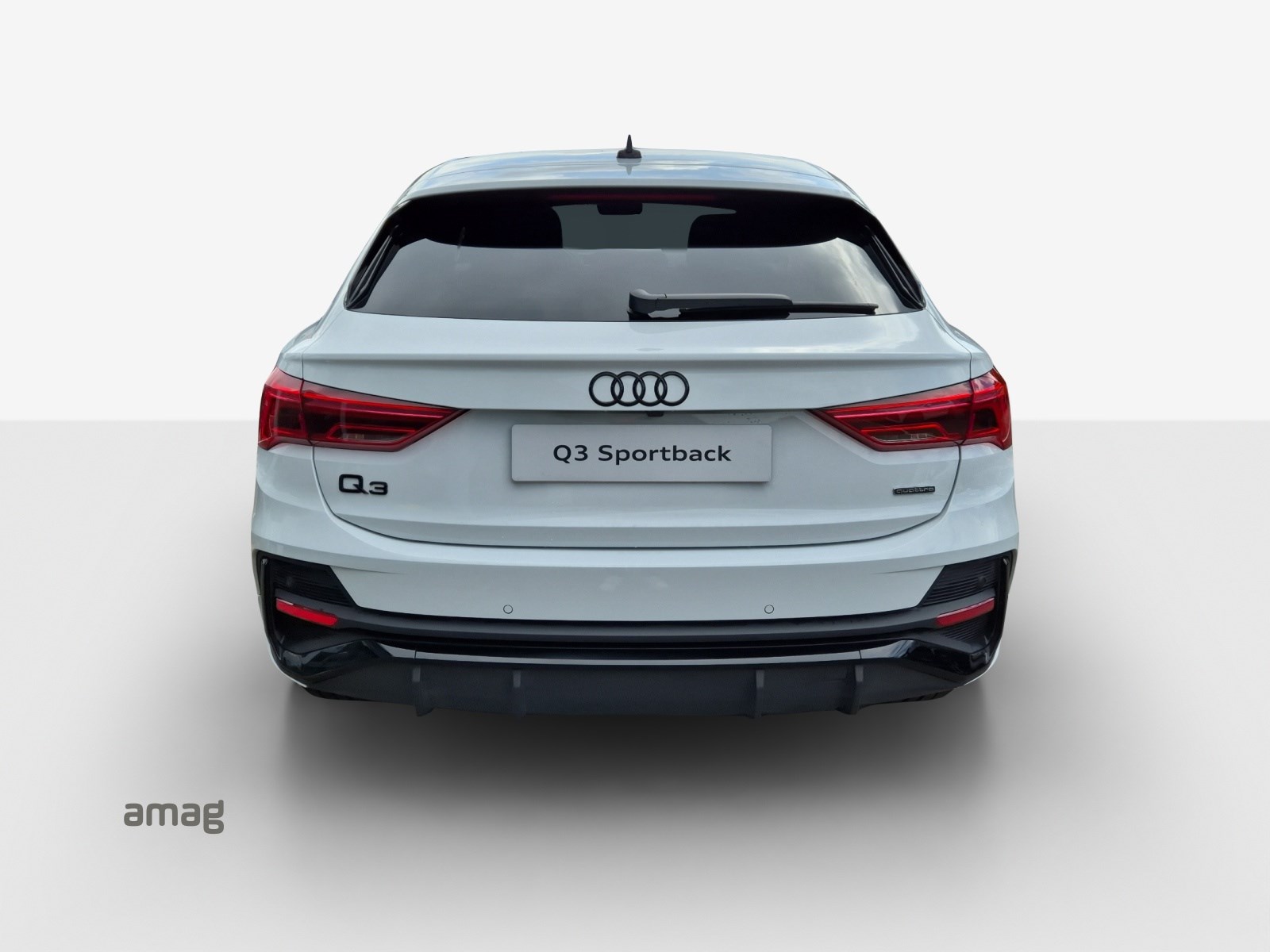 AUDI Q3 Sportback 45 TFSI S line quattro-image-5