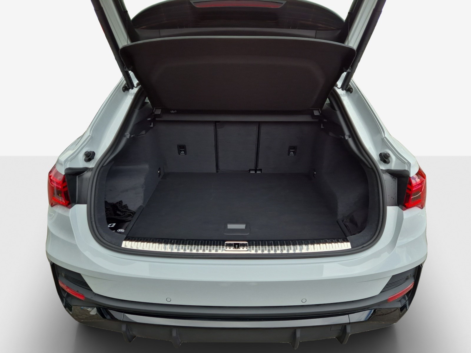 AUDI Q3 Sportback 45 TFSI S line quattro-image-9