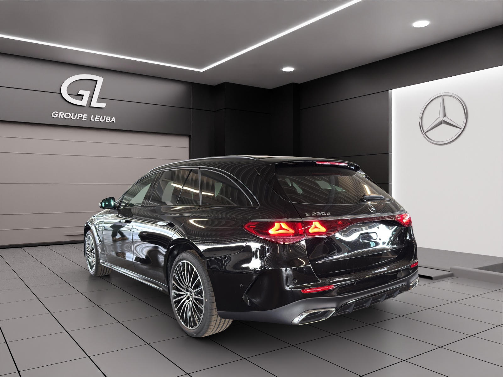 Image MERCEDES-BENZ E-220 E 220 d T 4Matic 9G-Tronic