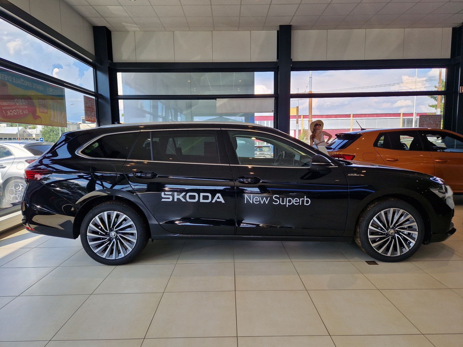 SKODA Superb Combi 2.0 TDi L&K 4x4 DSG-showroom-element-2