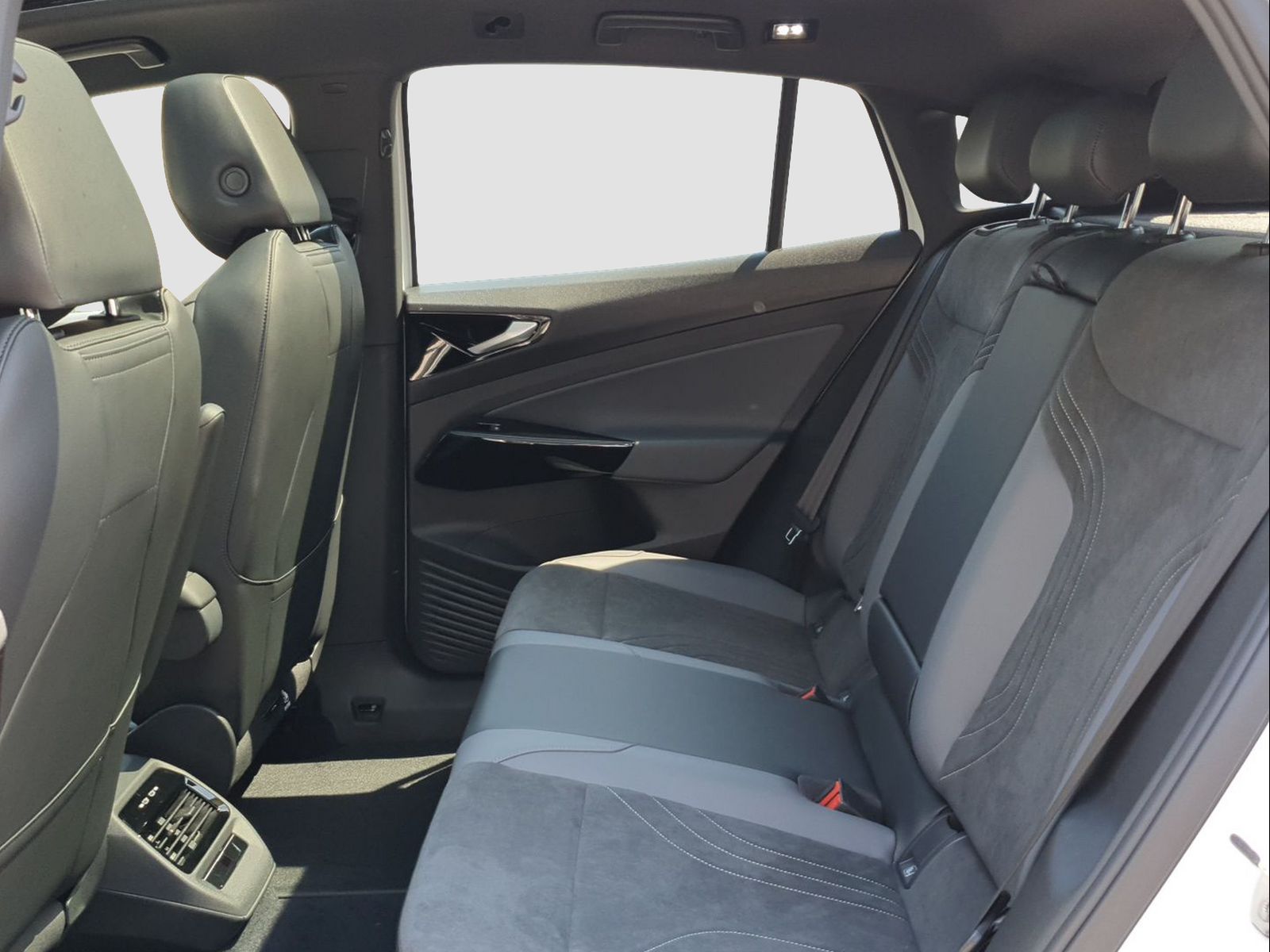 VW ID.5 Pro Performance 77 kWh-showroom-element-3