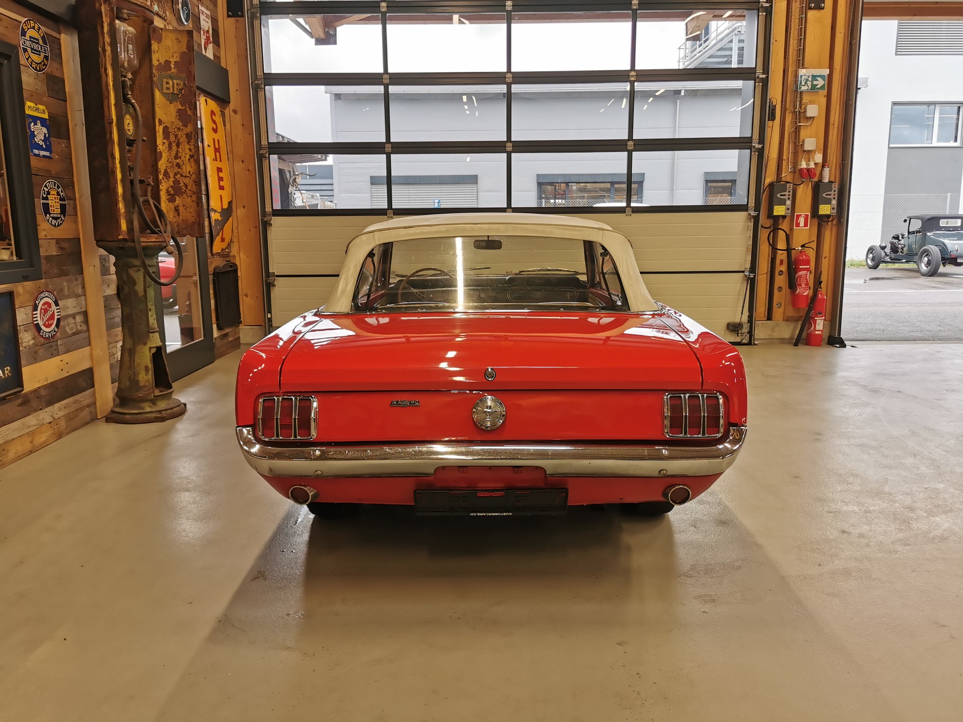 FORD MUSTANG-image-5