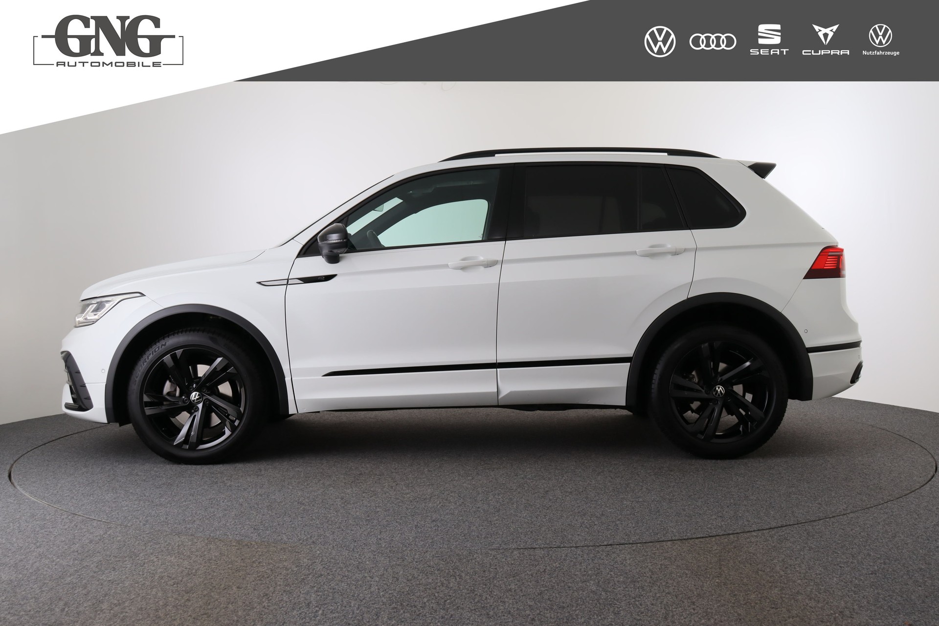 VW Tiguan 2.0TSI R-Line 4Motion DSG-showroom-element-1