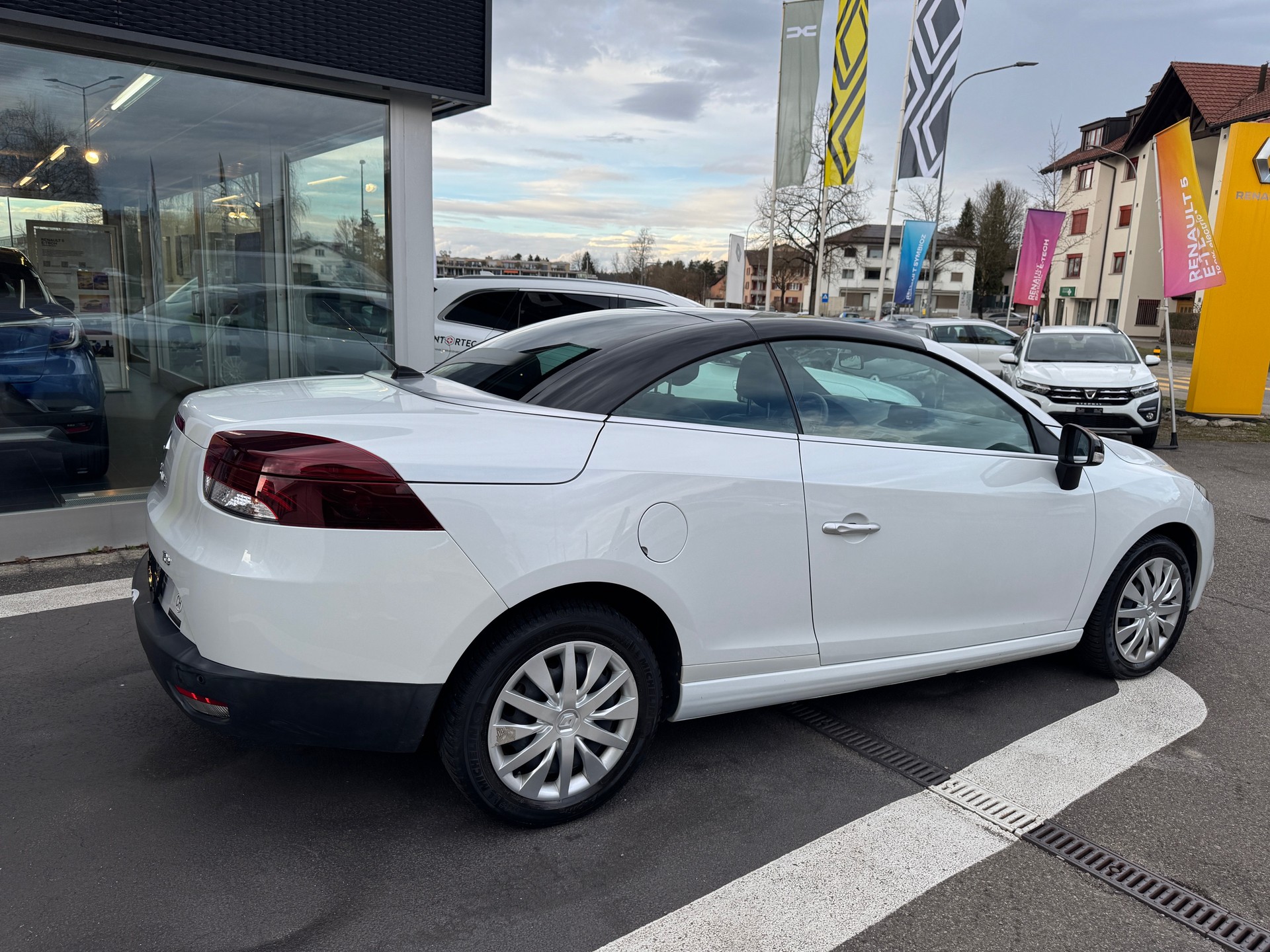 RENAULT Mégane CC 1.4 16V Turbo Dynamique-showroom-element-1