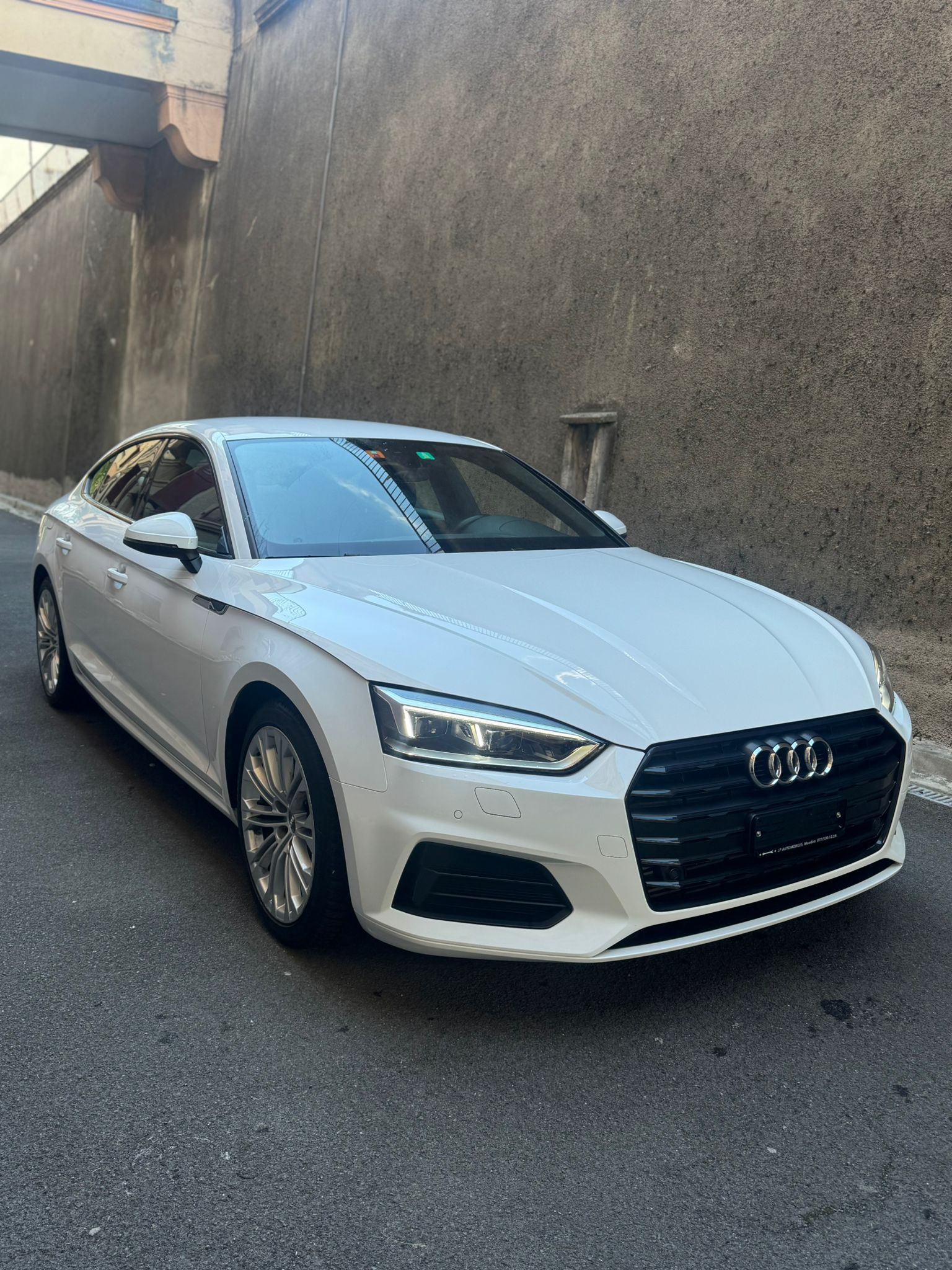 AUDI A5 Sportback 2.0 TFSI Sport S-tronic-image-2