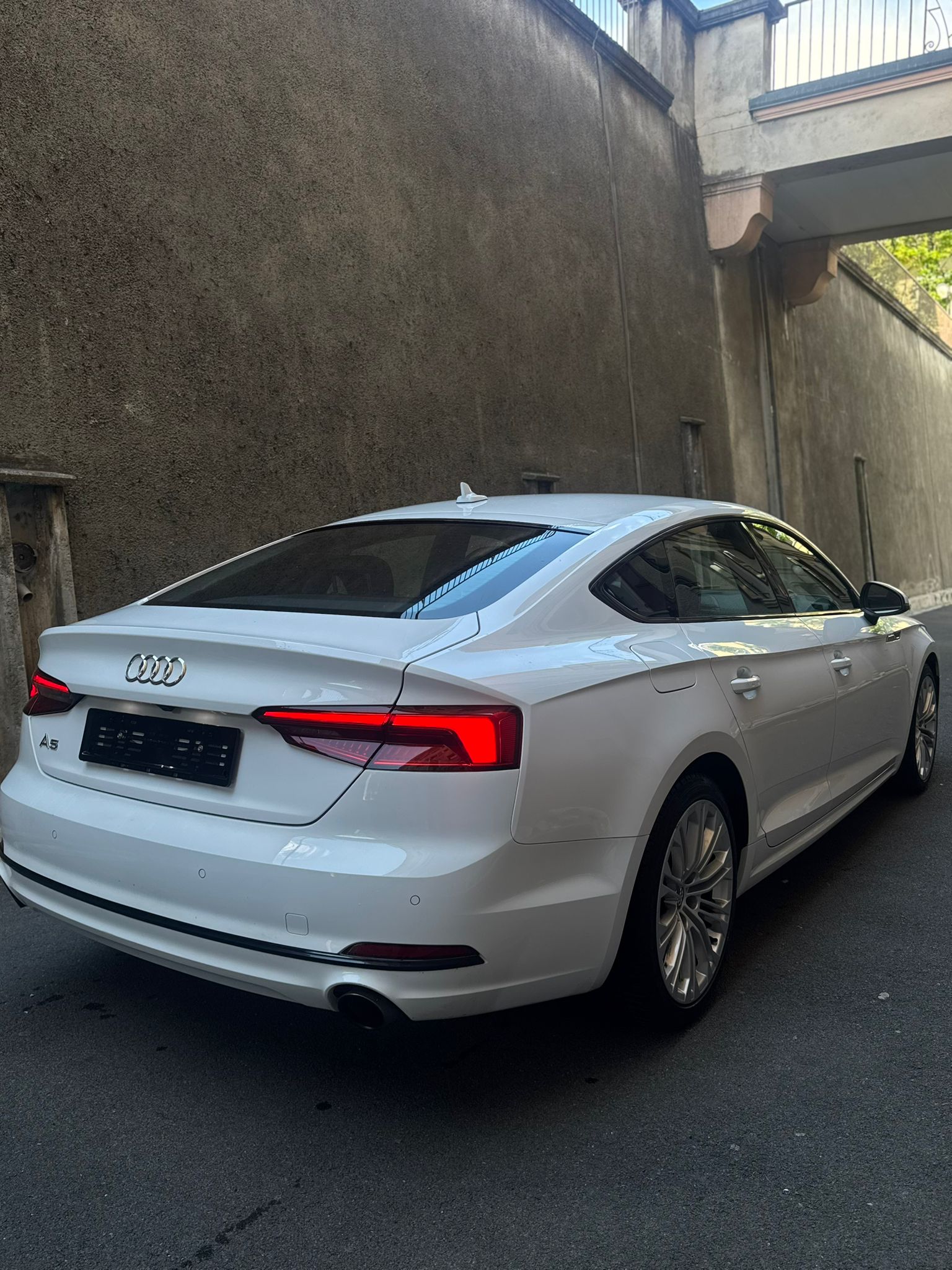 AUDI A5 Sportback 2.0 TFSI Sport S-tronic-image-5