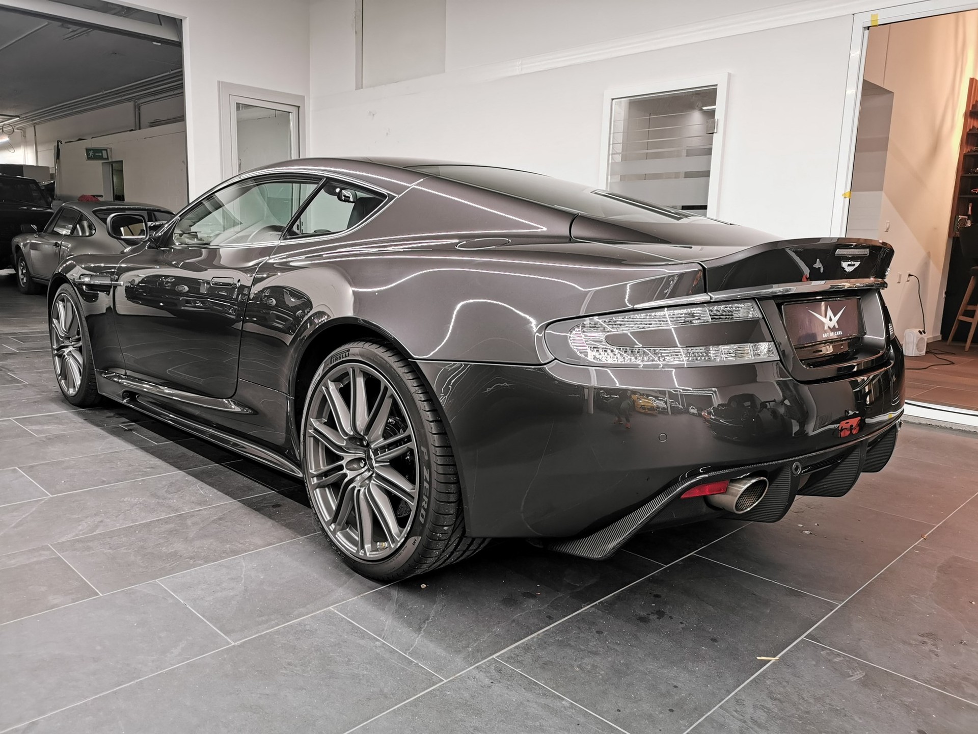 ASTON MARTIN DBS Coupé QUANTUM OF SOLACE JAMES BOND EDITION 4 SITZER-image-15