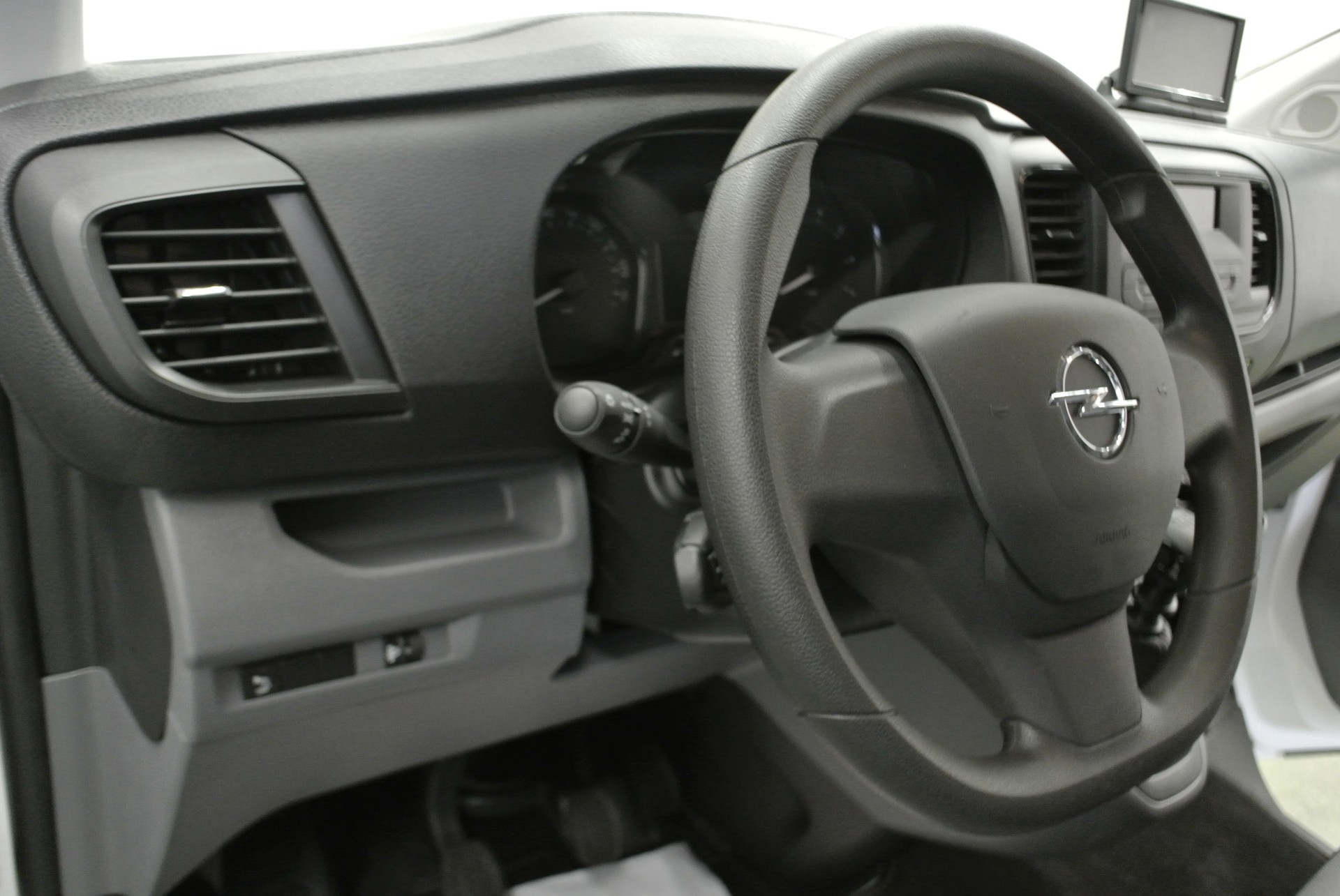 OPEL Vivaro Combi 2.0 CDTI Essentia s/s M-image-22