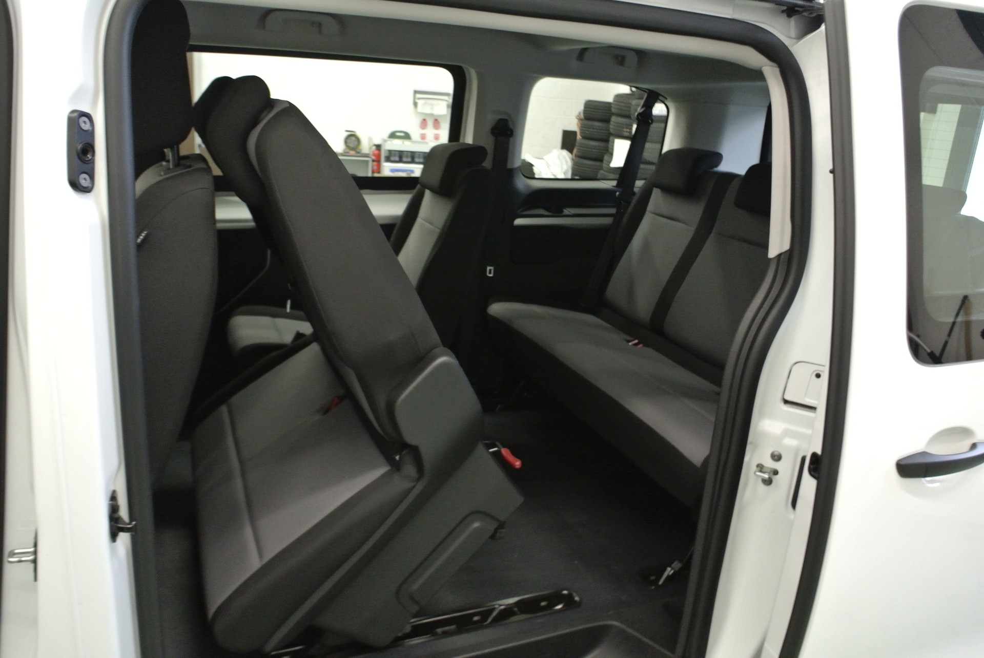 OPEL Vivaro Combi 2.0 CDTI Essentia s/s M-image-11