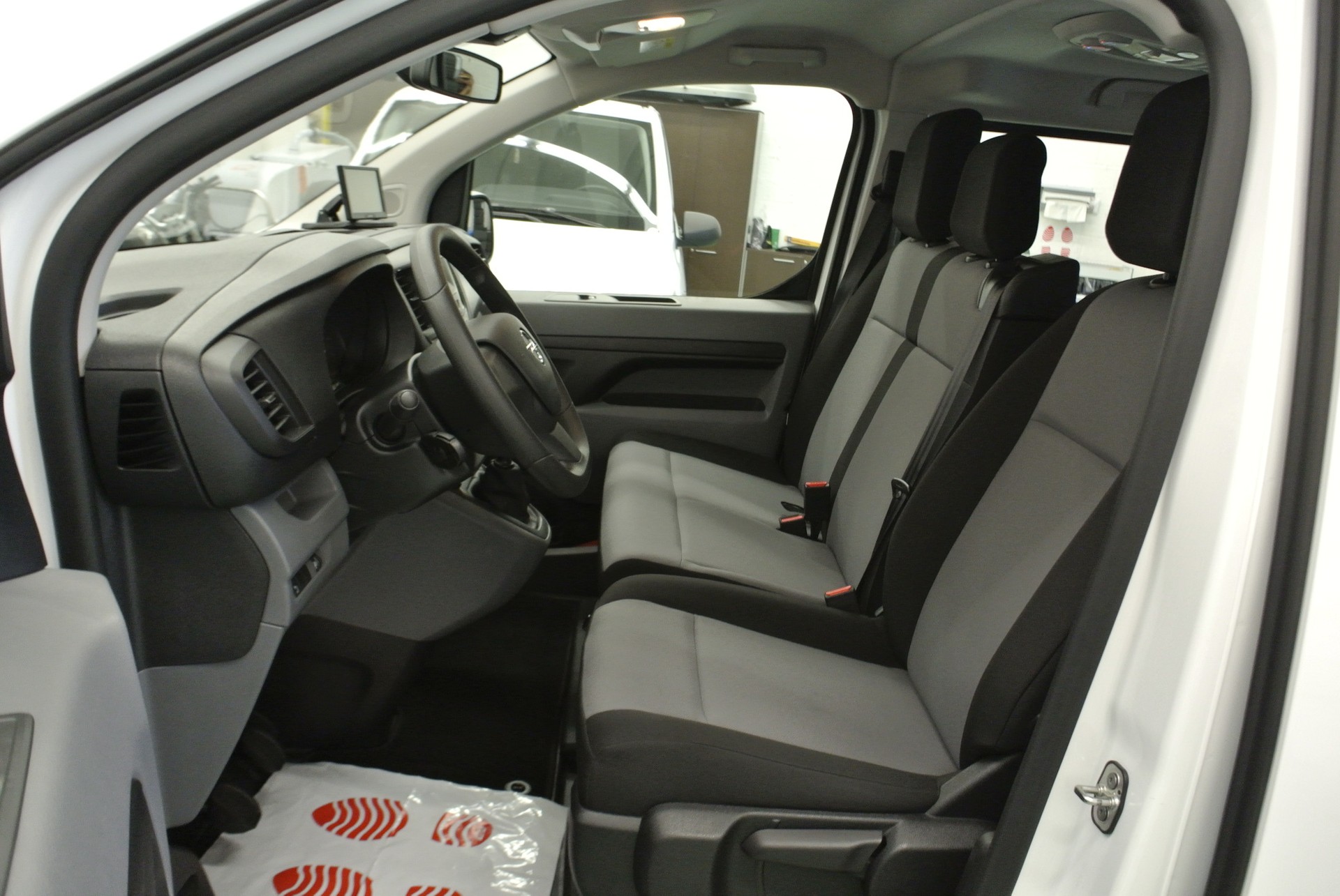 OPEL Vivaro Combi 2.0 CDTI Essentia s/s M-image-9