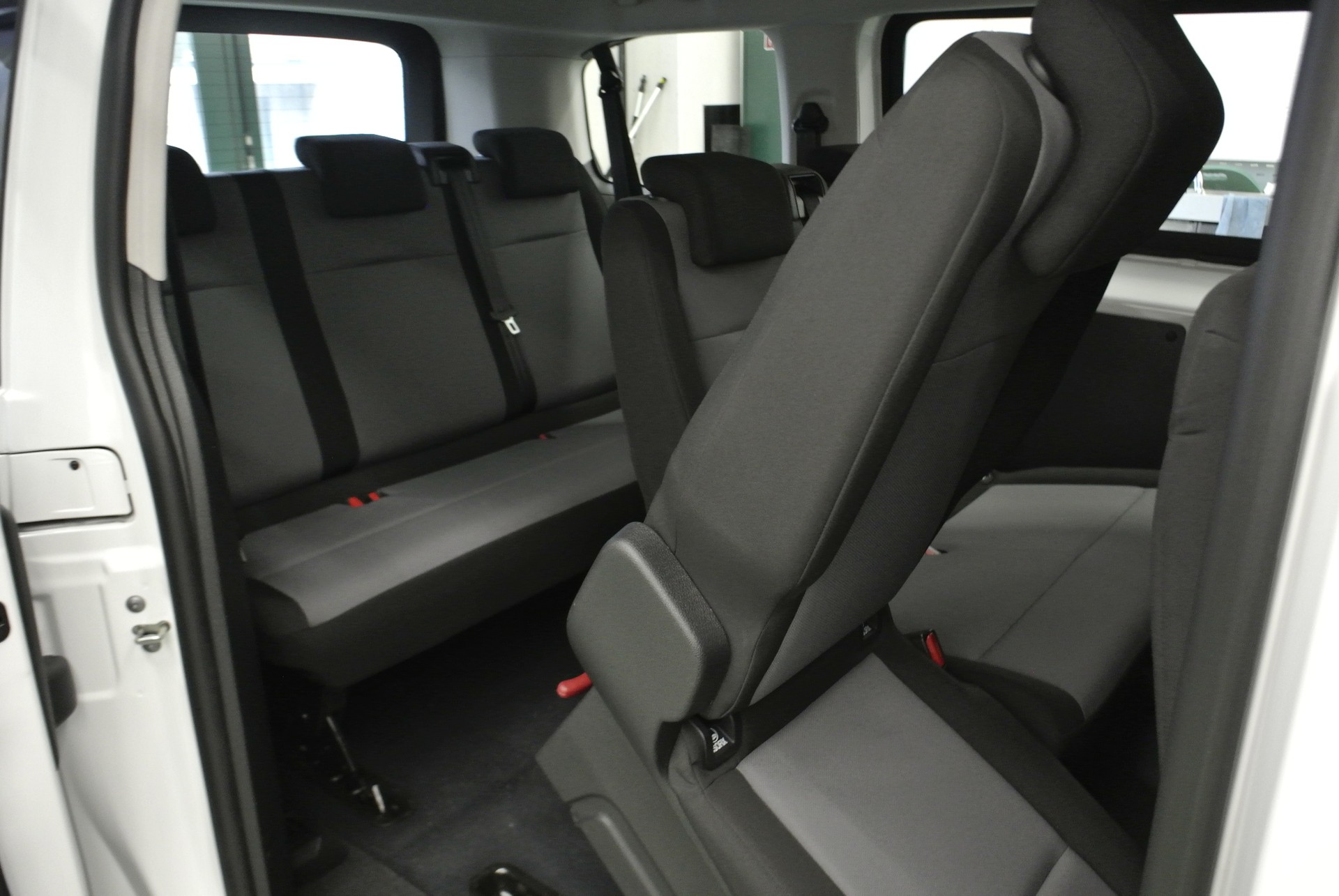 OPEL Vivaro Combi 2.0 CDTI Essentia s/s M-image-15