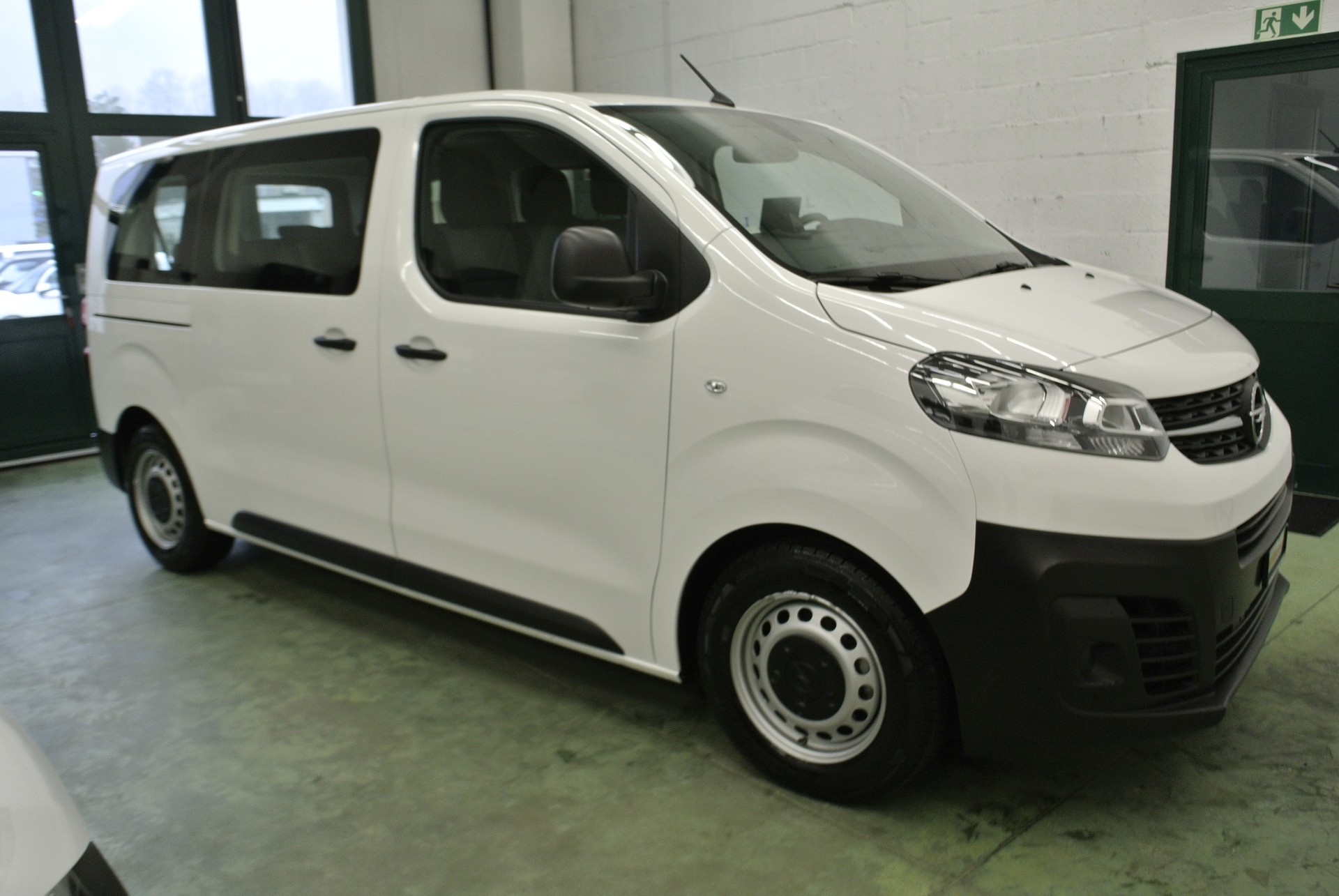OPEL Vivaro Combi 2.0 CDTI Essentia s/s M-image-4
