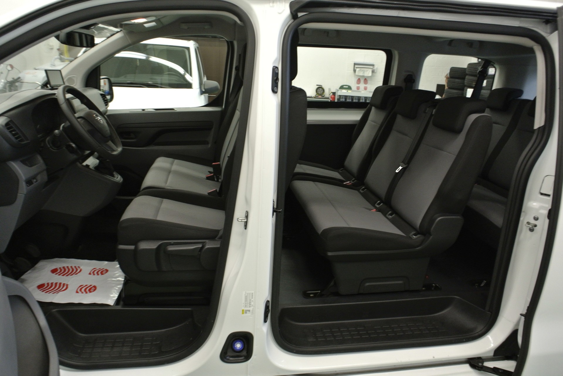 OPEL Vivaro Combi 2.0 CDTI Essentia s/s M-image-10