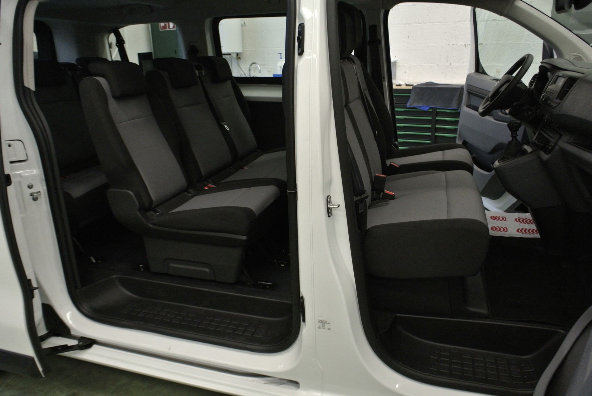 OPEL Vivaro Combi 2.0 CDTI Essentia s/s M-image-14