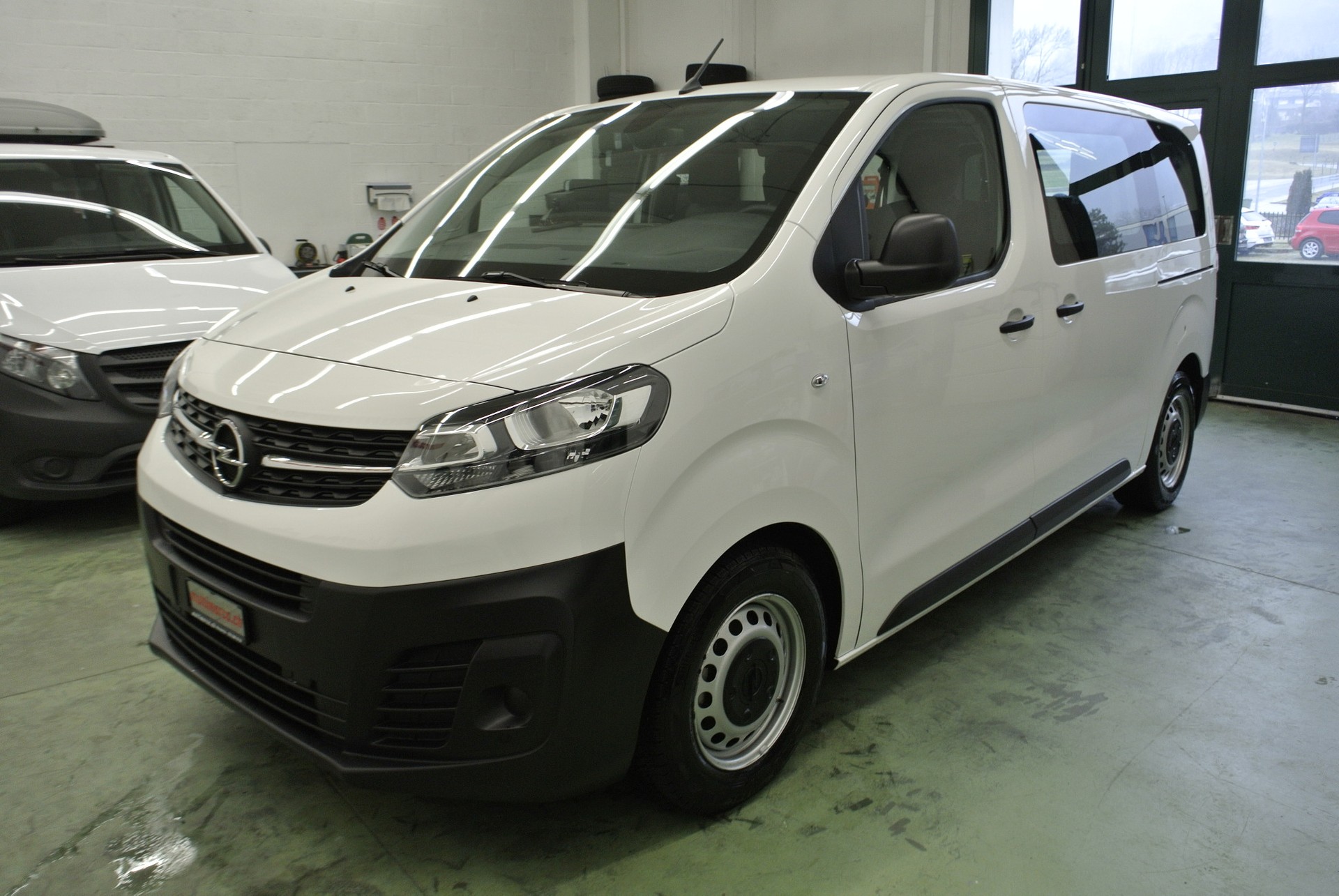 OPEL Vivaro Combi 2.0 CDTI Essentia s/s M-showroom-element-2