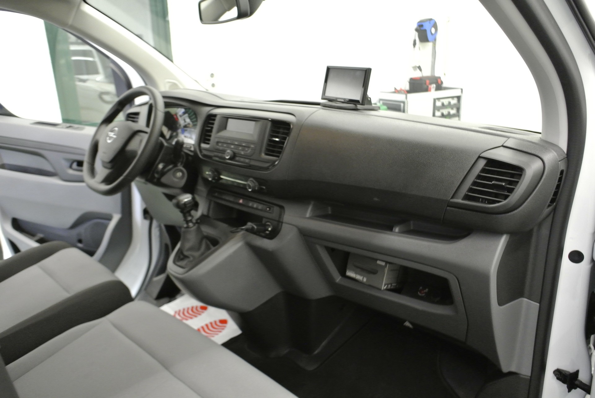 OPEL Vivaro Combi 2.0 CDTI Essentia s/s M-image-19