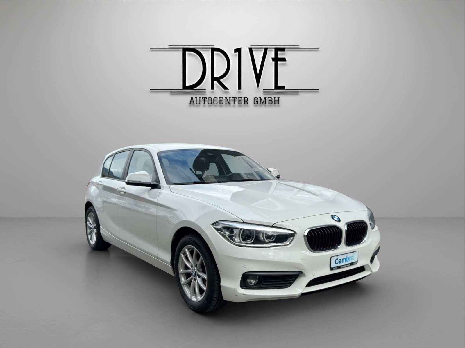BMW 116d Steptronic-showroom-element-2