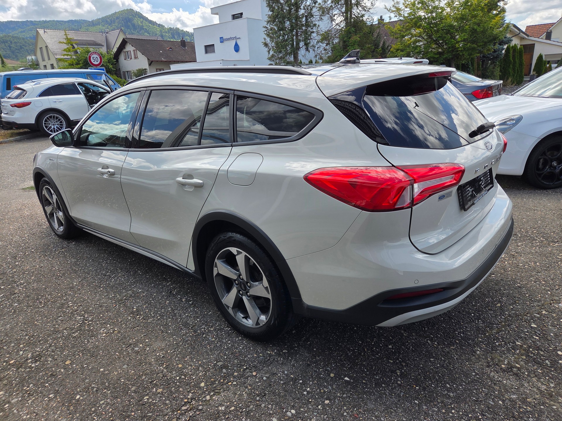 FORD Focus 1.5 SCTi Active X Automatic-showroom-element-3
