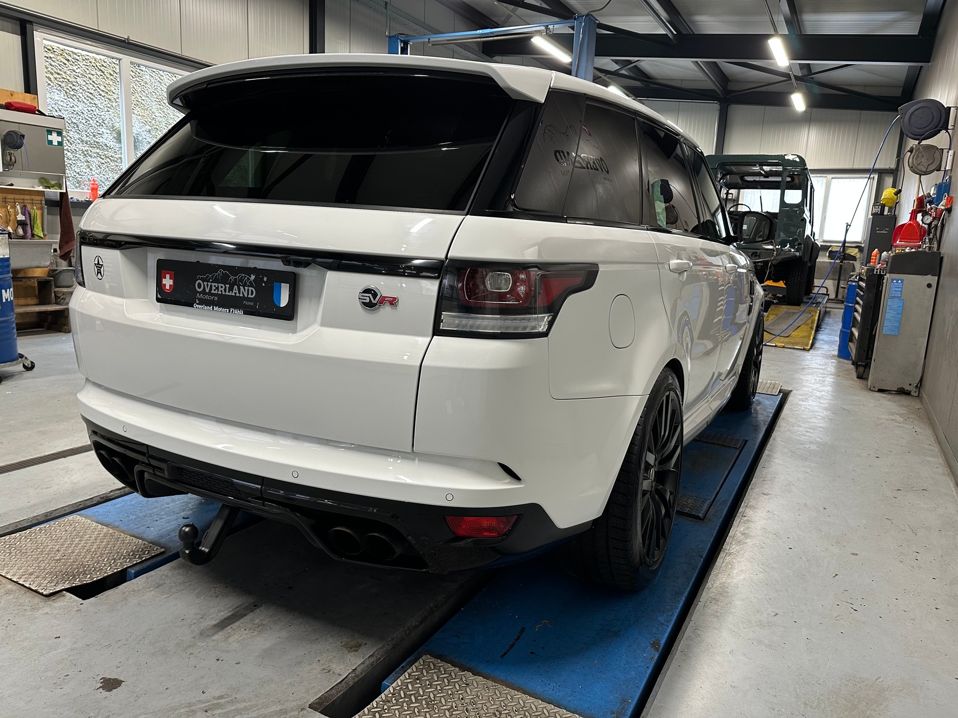 LAND ROVER Range Rover Sport 5.0 V8 SVR-image-5