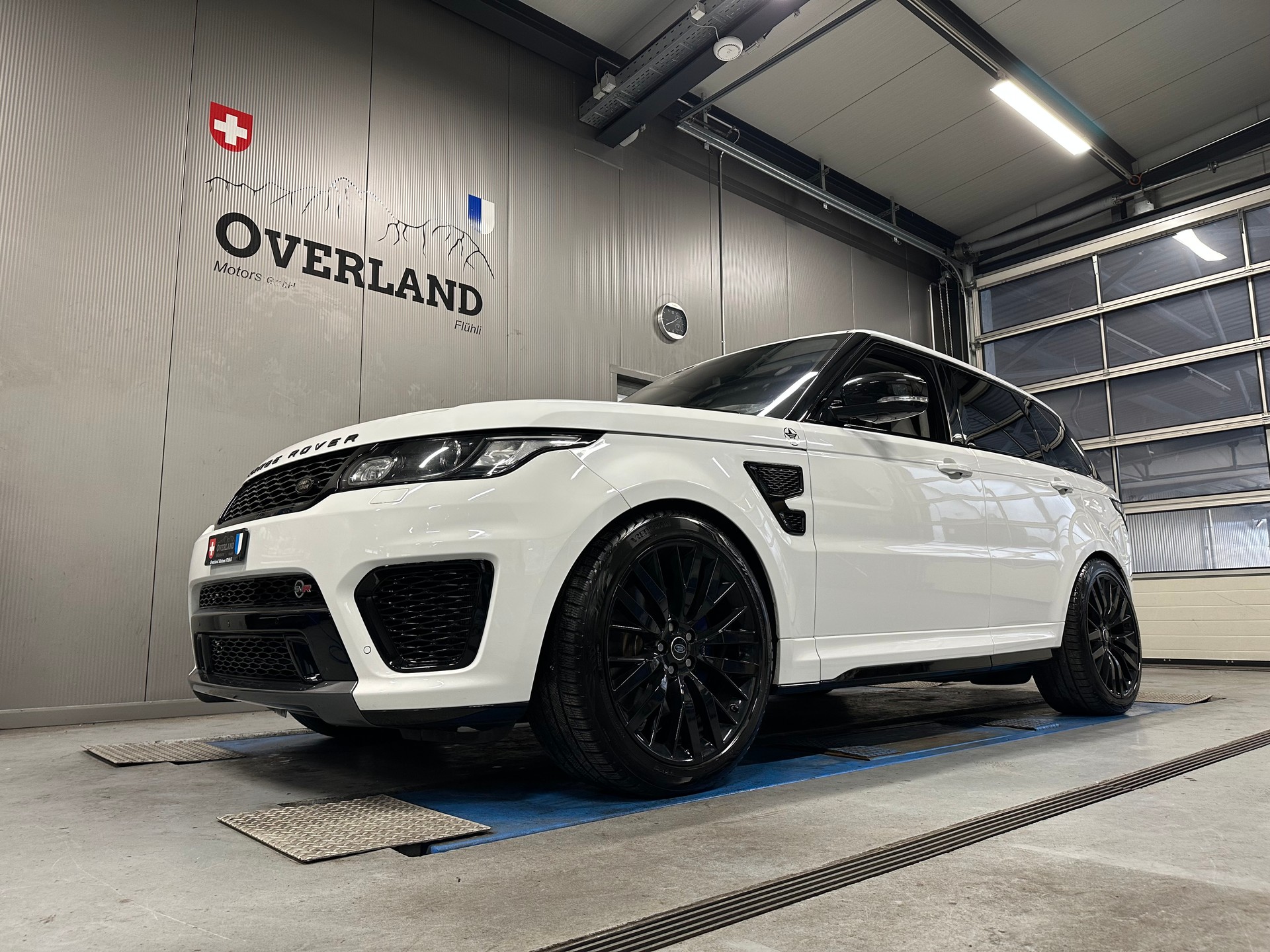 LAND ROVER Range Rover Sport 5.0 V8 SVR