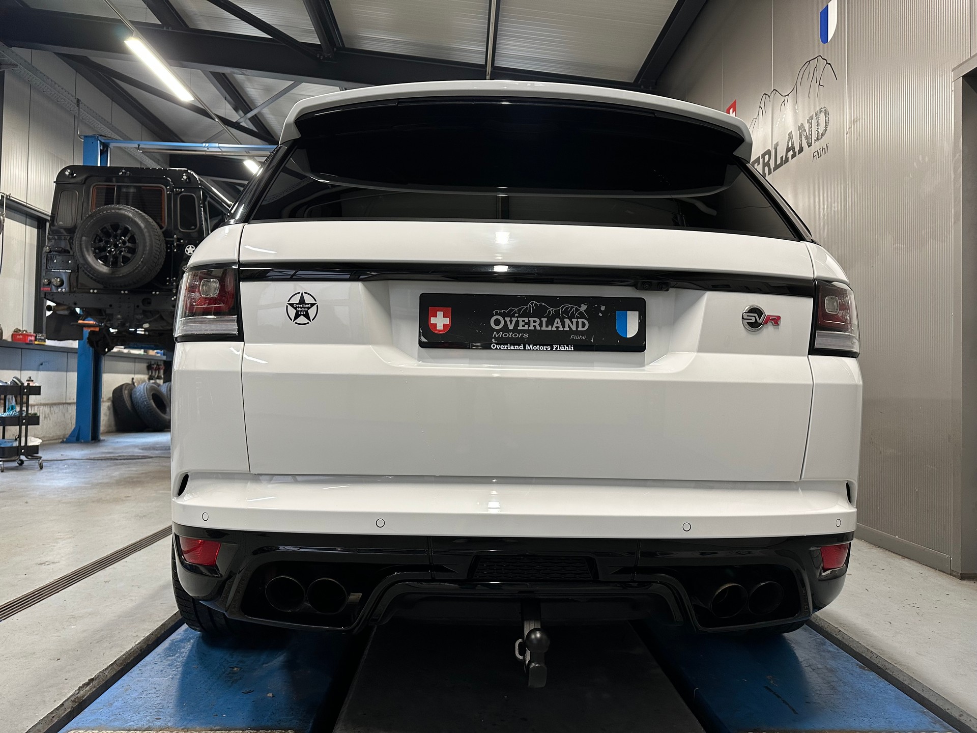 LAND ROVER Range Rover Sport 5.0 V8 SVR-showroom-element-3