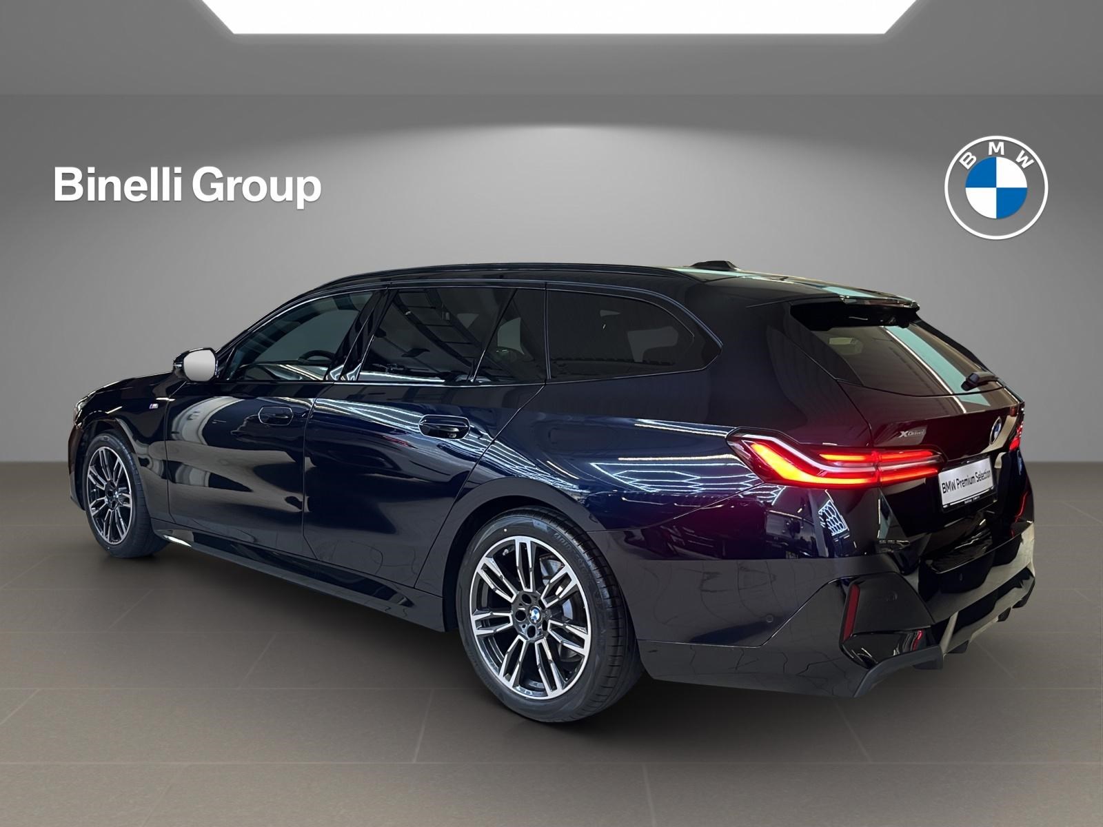 BMW 520d xDrive Touring M Sport-showroom-element-2