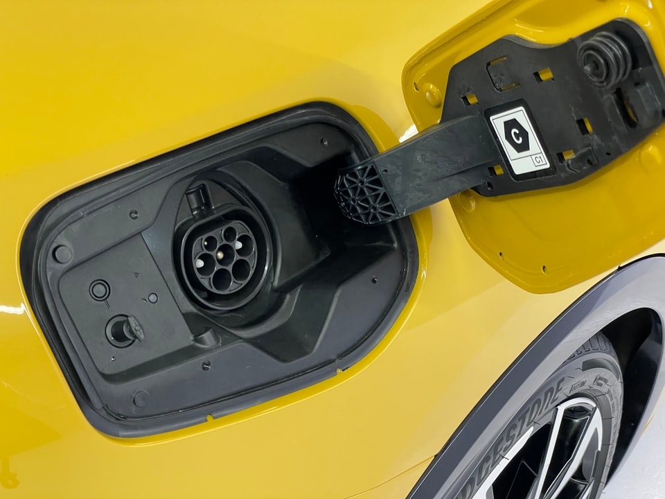 Prius Plug-in Hybrid 2.0 Style