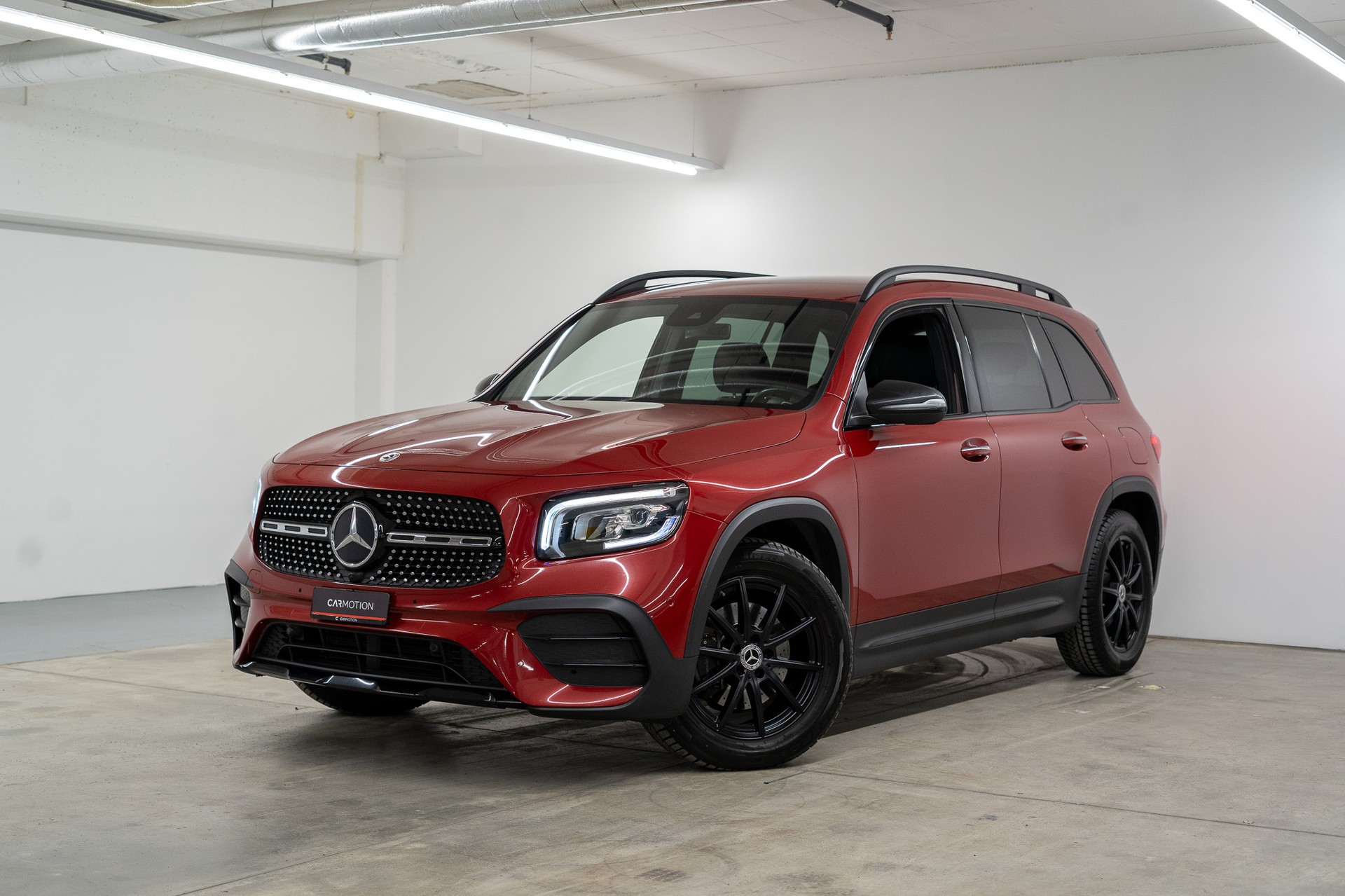 MERCEDES-BENZ GLB 200 d AMG Line 4matic-image-1