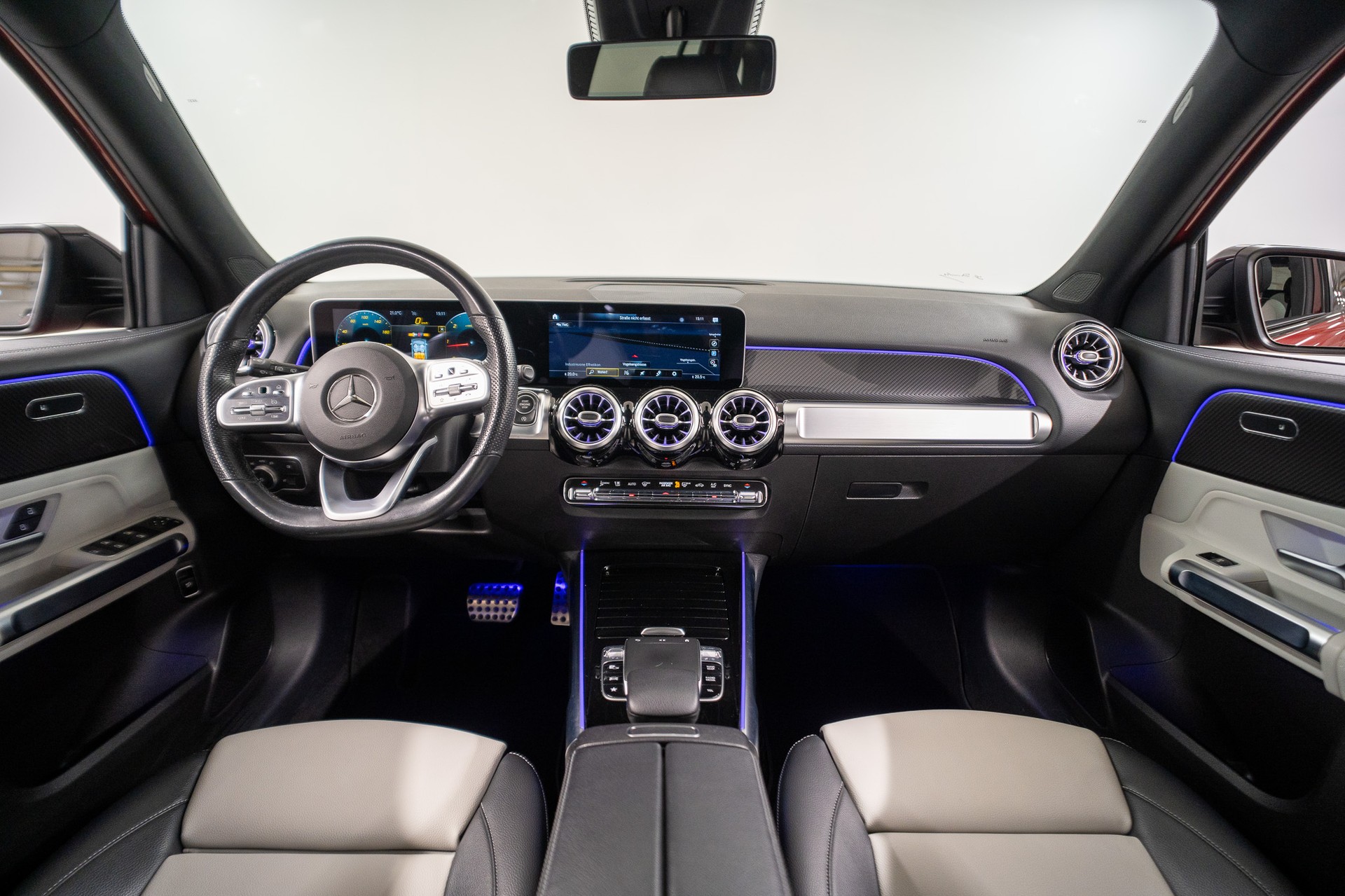 MERCEDES-BENZ GLB 200 d AMG Line 4matic-image-14