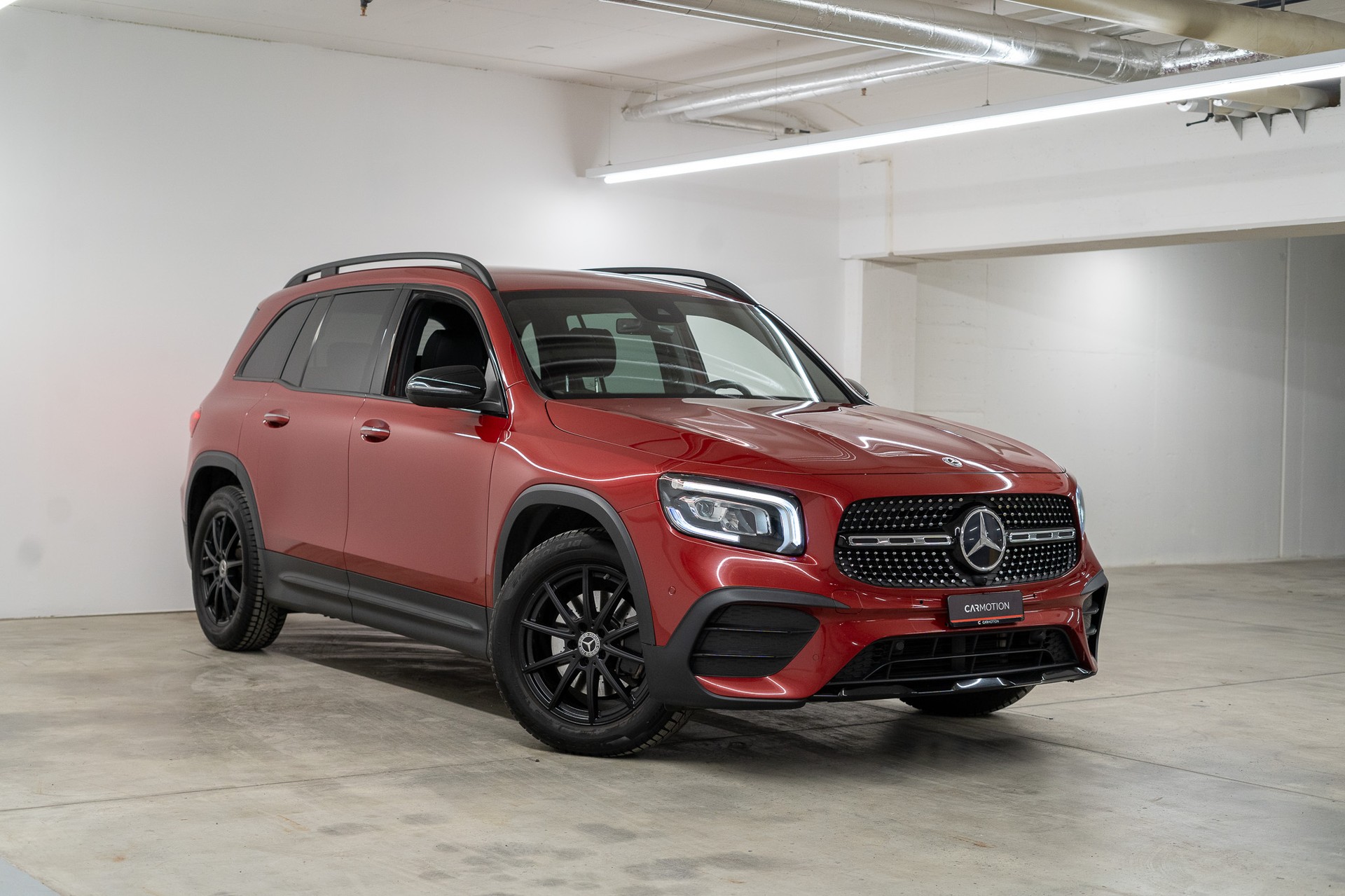 MERCEDES-BENZ GLB 200 d AMG Line 4matic-image-3