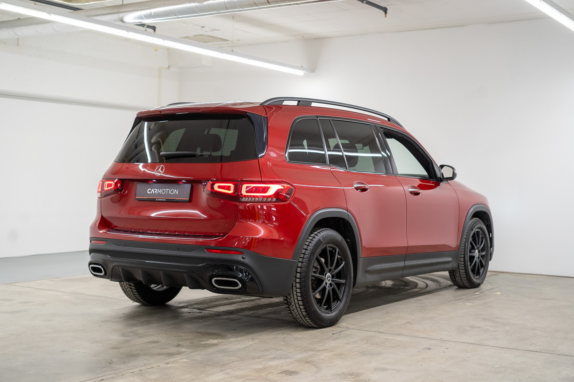 MERCEDES-BENZ GLB 200 d AMG Line 4matic-image-4