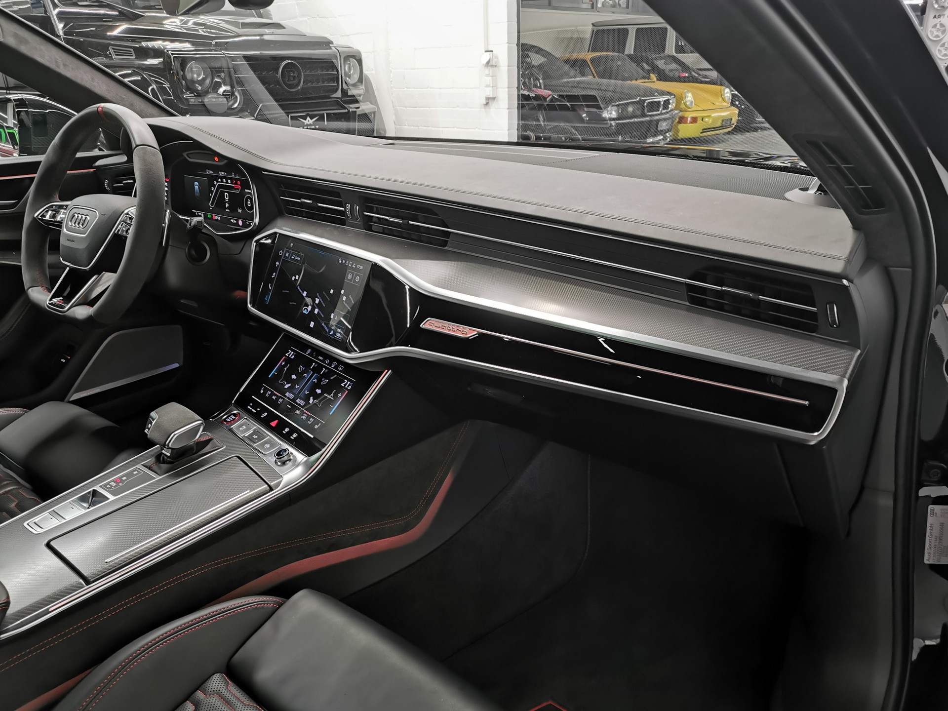 AUDI RS6 Avant 4.0 TFSI 2021 V8 ABT 730 PS AKRAPOVIC CARBON DYNAMIK PLUS PANO B&O CH-AUTO 1.HD ALCANTARA-image-7
