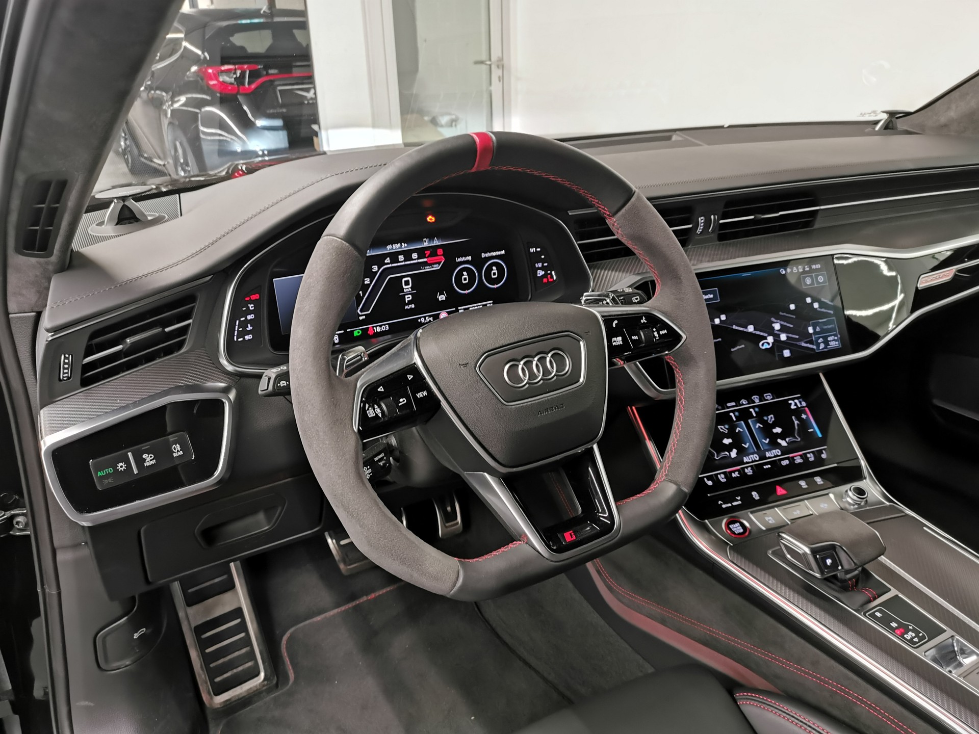 AUDI RS6 Avant 4.0 TFSI 2021 V8 ABT 730 PS AKRAPOVIC CARBON DYNAMIK PLUS PANO B&O CH-AUTO 1.HD ALCANTARA-image-12