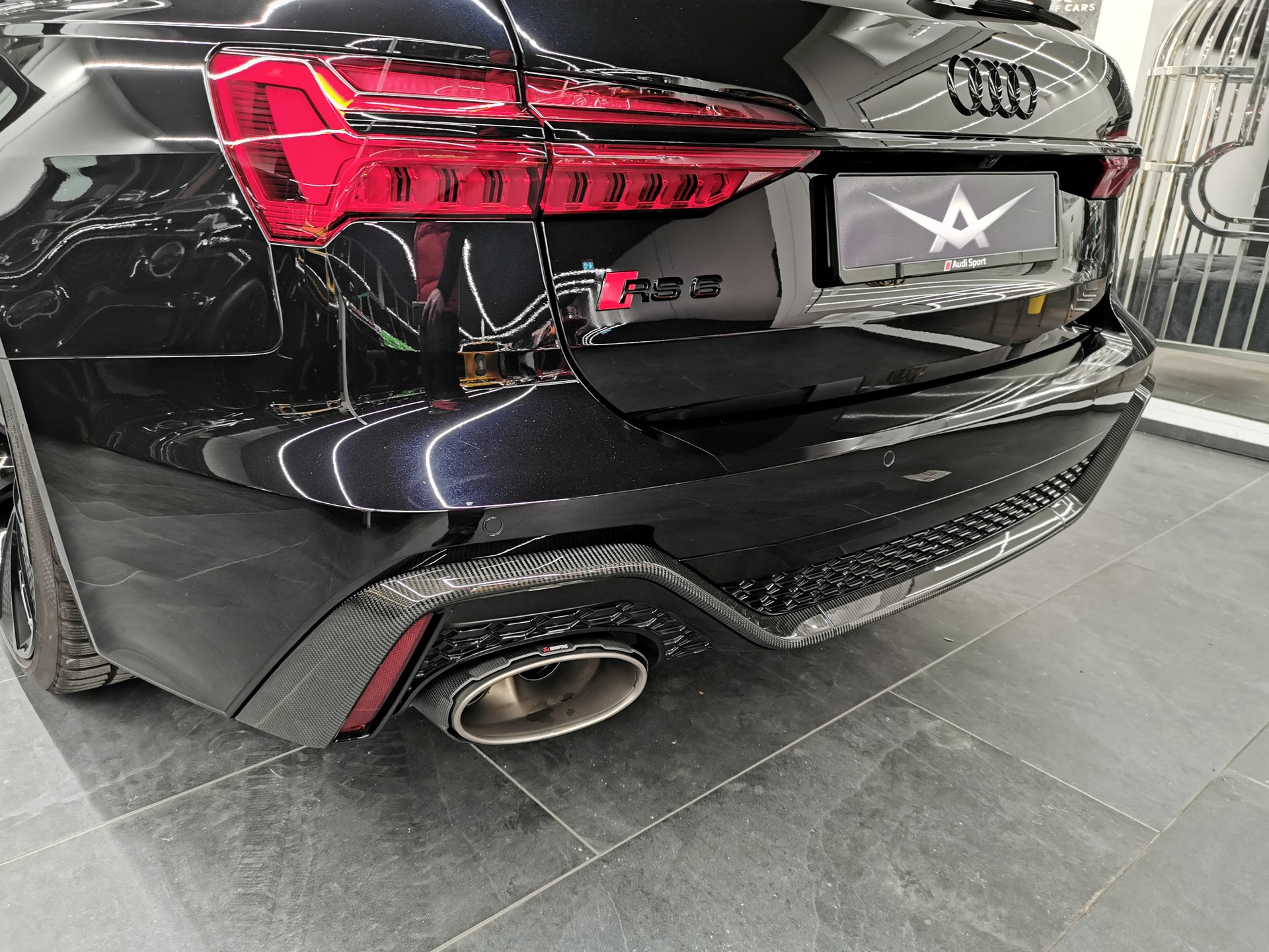 AUDI RS6 Avant 4.0 TFSI 2021 V8 ABT 730 PS AKRAPOVIC CARBON DYNAMIK PLUS PANO B&O CH-AUTO 1.HD ALCANTARA-image-15