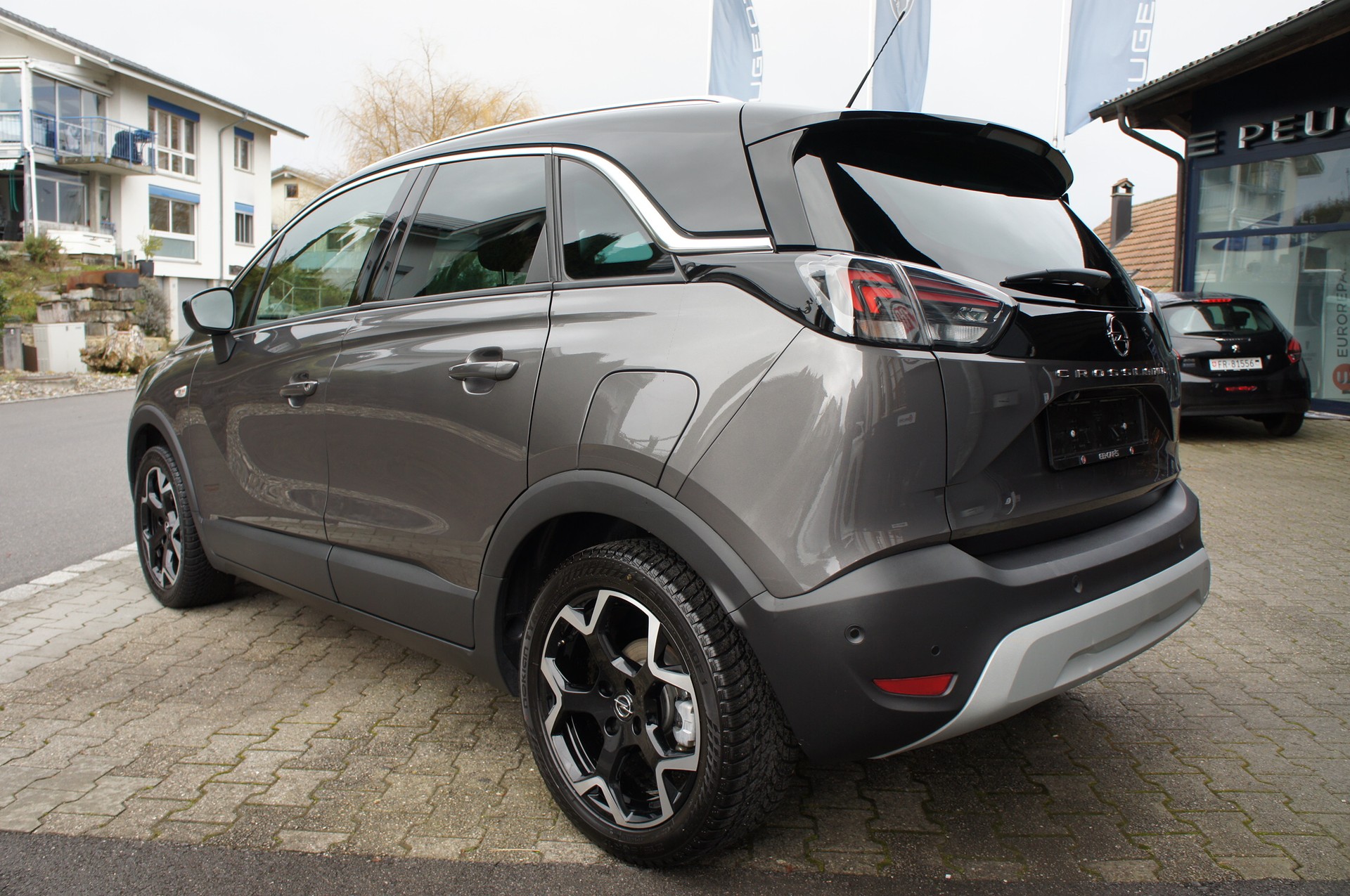 OPEL Crossland 1.2T 130 Blitz Elegance Automat-showroom-element-2