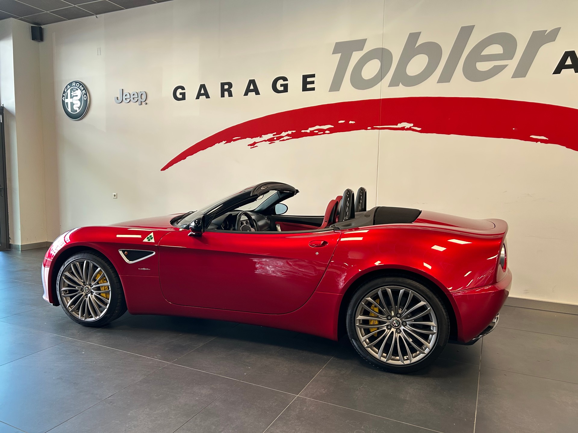 ALFA ROMEO 8C Spider-image-10