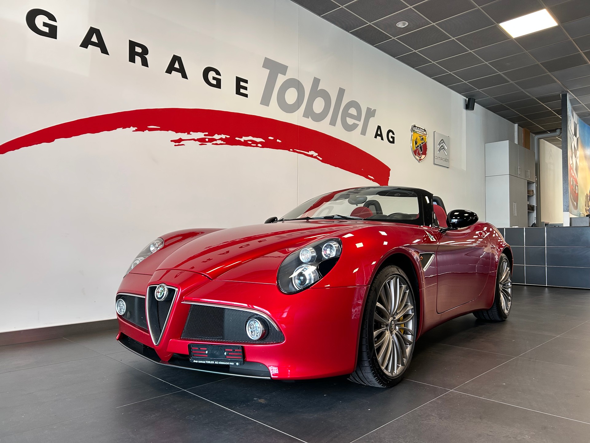 ALFA ROMEO 8C Spider-image-21