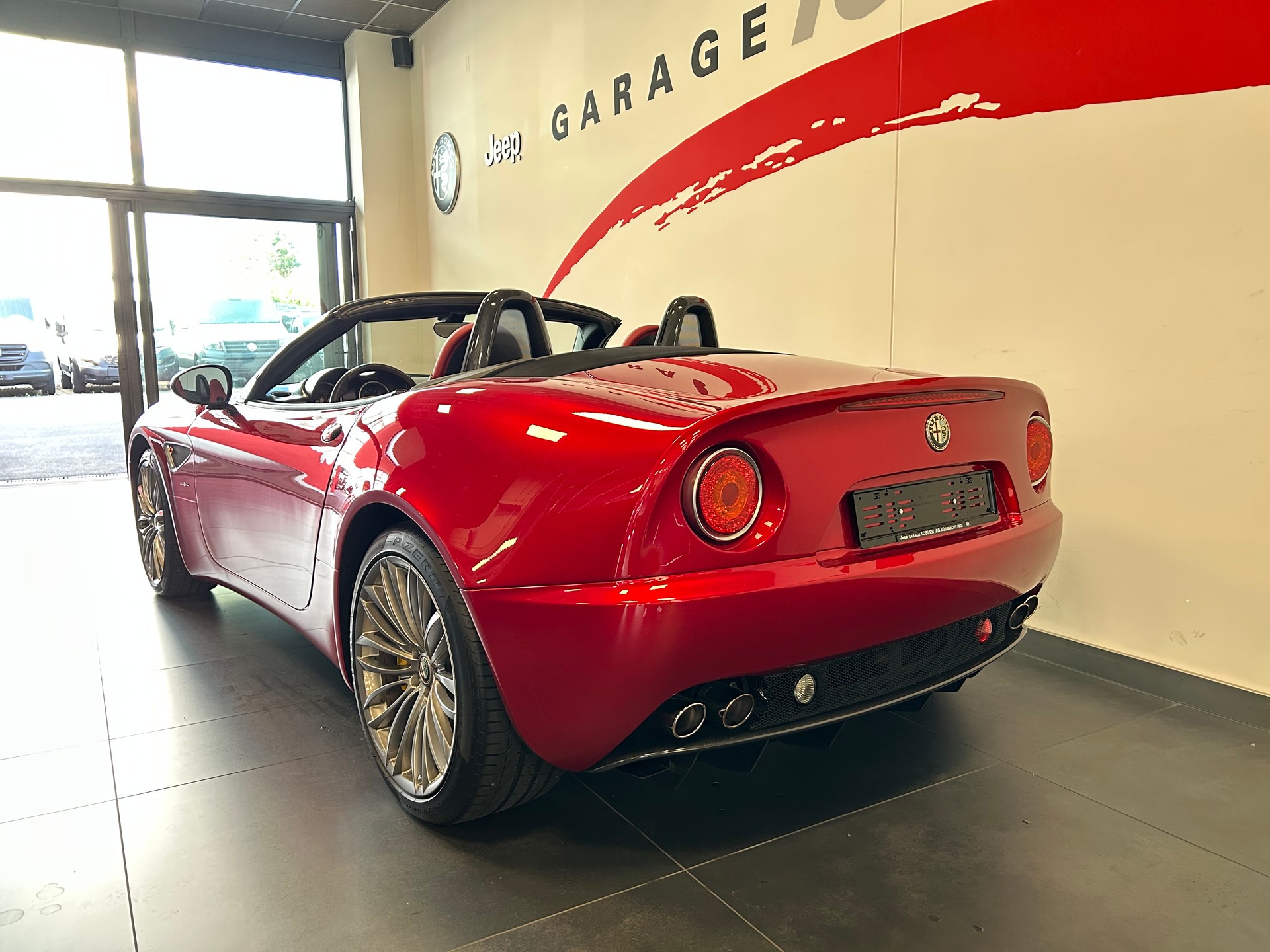 ALFA ROMEO 8C Spider-image-12